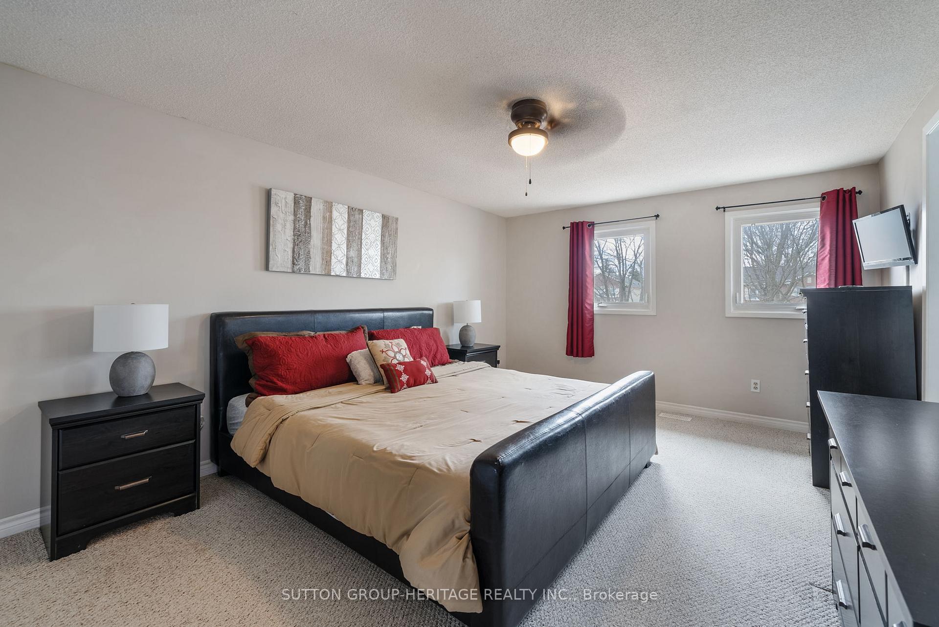 Photo 17 of 618 Sugar Maple Crescent, Whitby, Williamsburg — HOMEH