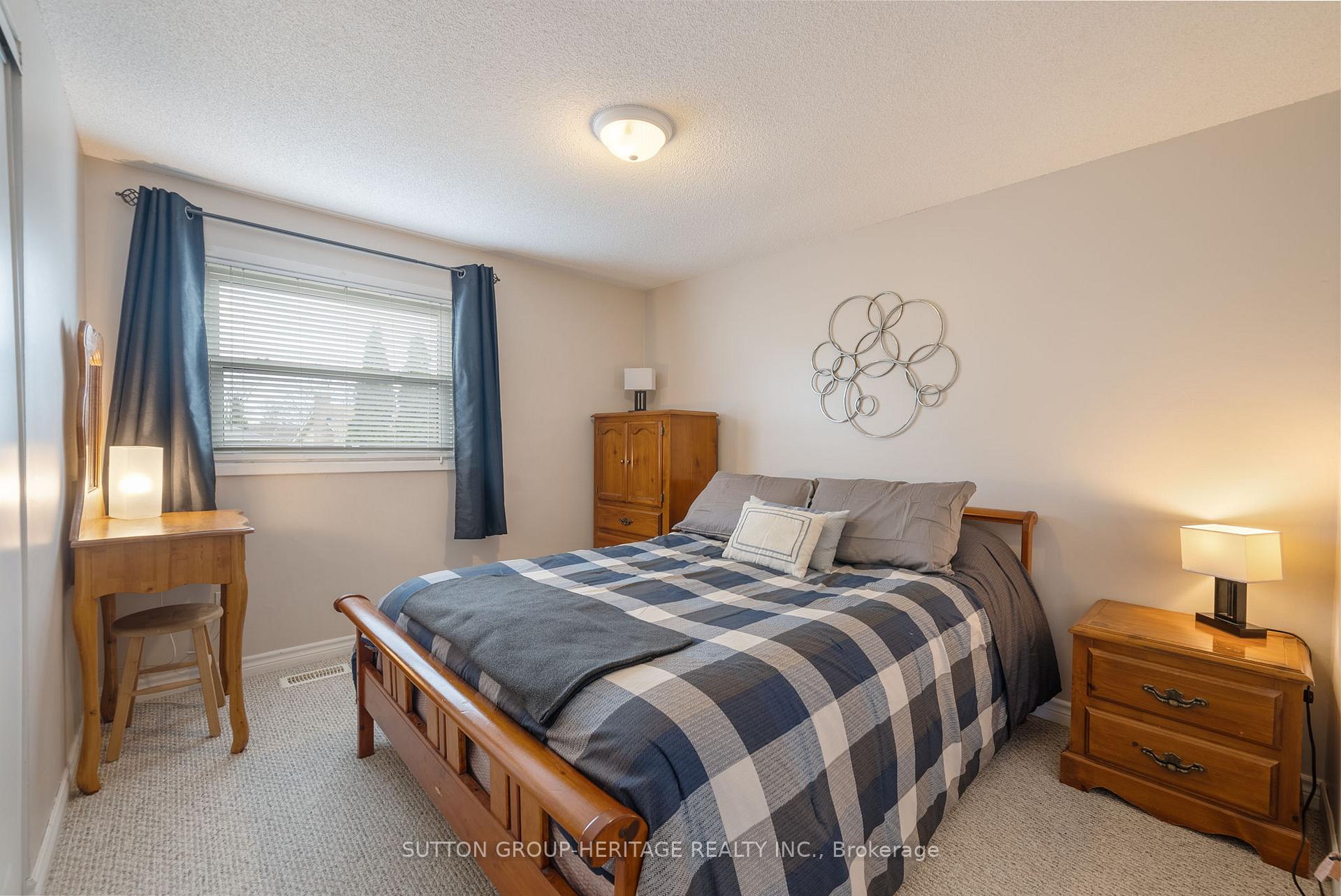 Photo 23 of 618 Sugar Maple Crescent, Whitby, Williamsburg — HOMEH