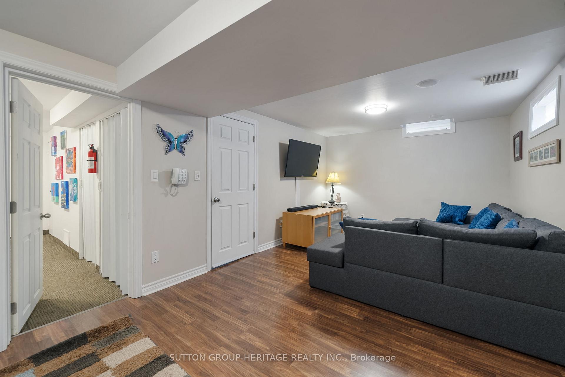 Photo 32 of 618 Sugar Maple Crescent, Whitby, Williamsburg — HOMEH