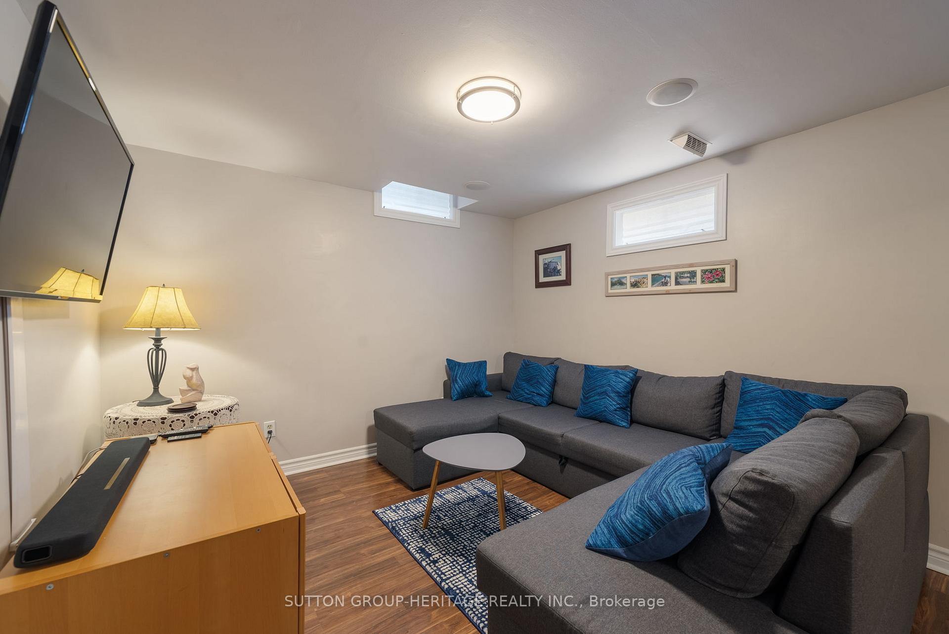 Photo 33 of 618 Sugar Maple Crescent, Whitby, Williamsburg — HOMEH