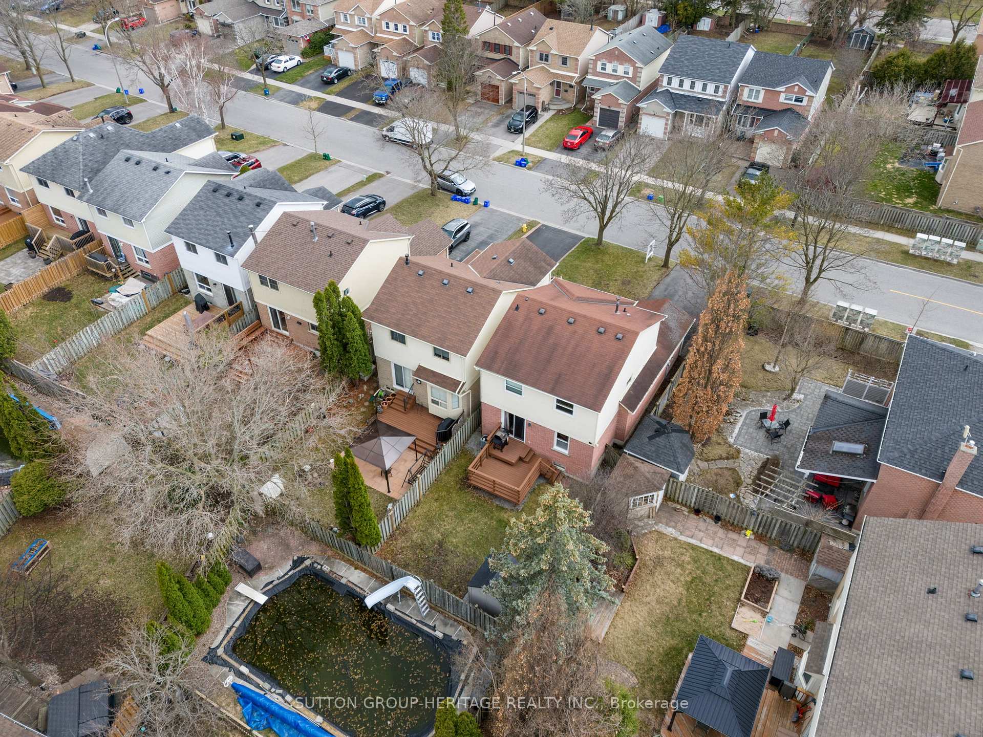 Photo 39 of 618 Sugar Maple Crescent, Whitby, Williamsburg — HOMEH