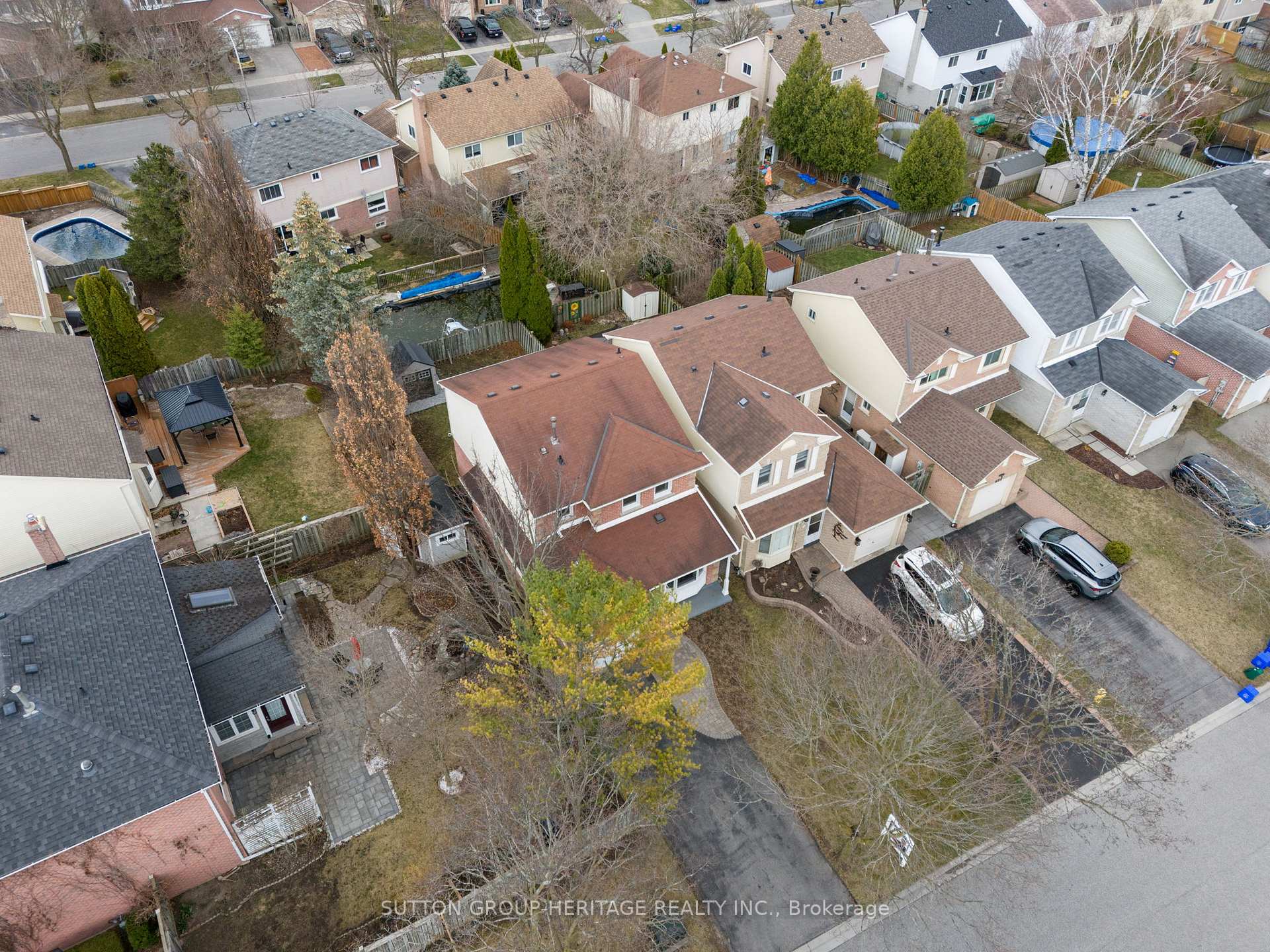 Photo 42 of 618 Sugar Maple Crescent, Whitby, Williamsburg — HOMEH