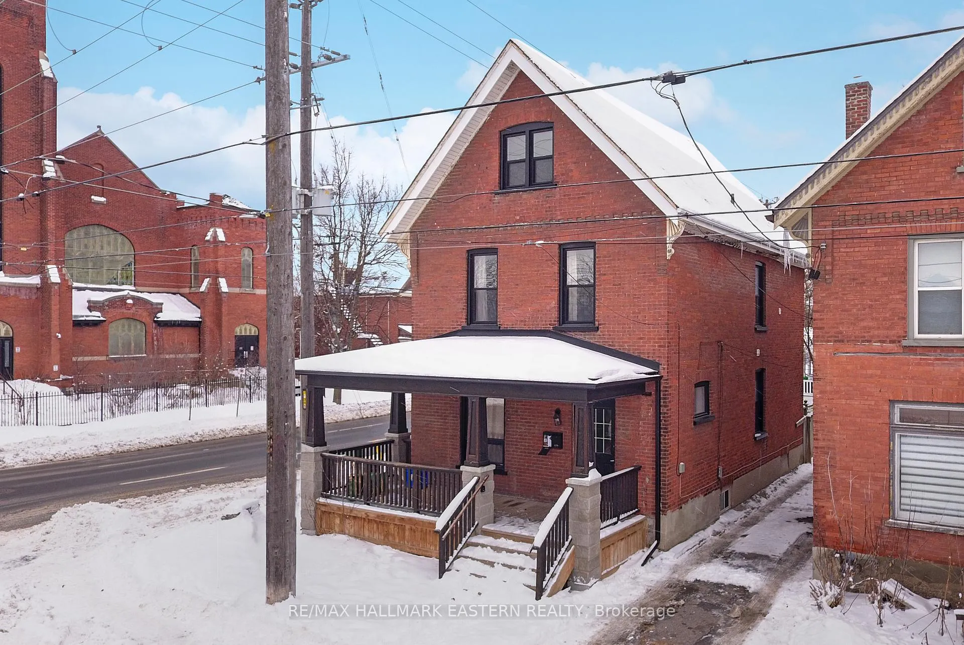 Photo 2 of 300 Wolfe Street, Peterborough, Town Ward 3 — HOMEH