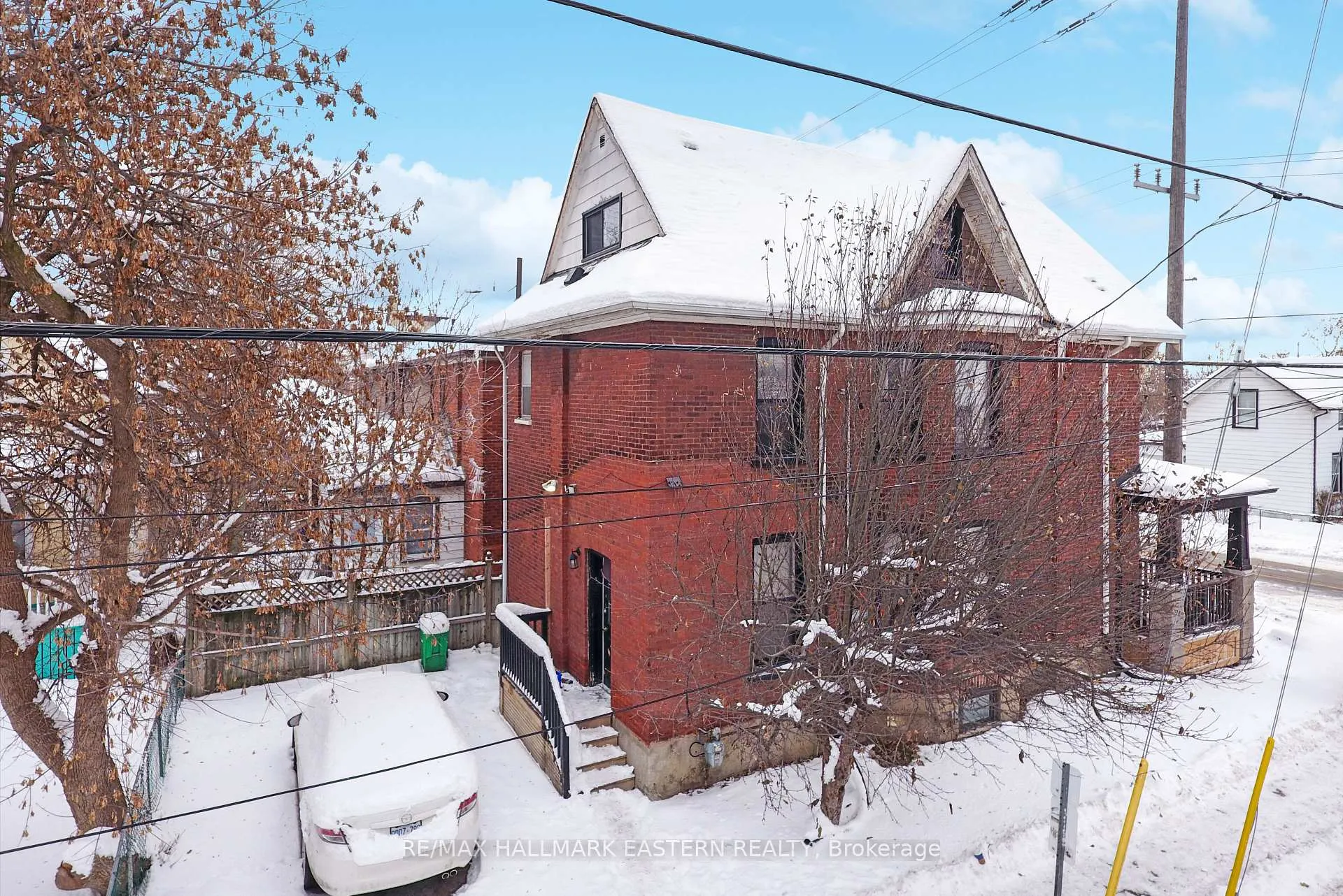 Photo 3 of 300 Wolfe Street, Peterborough, Town Ward 3 — HOMEH