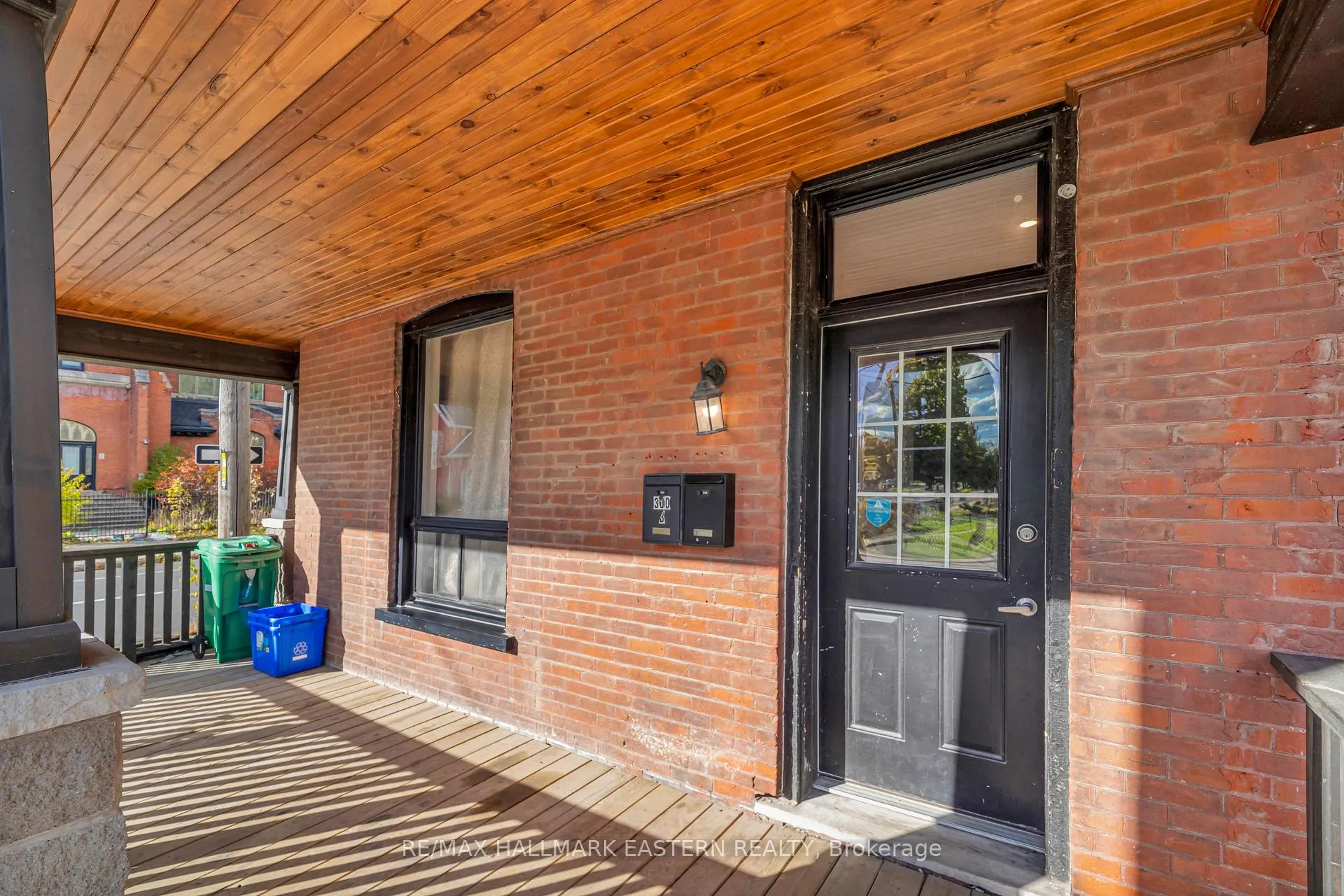 Photo 4 of 300 Wolfe Street, Peterborough, Town Ward 3 — HOMEH