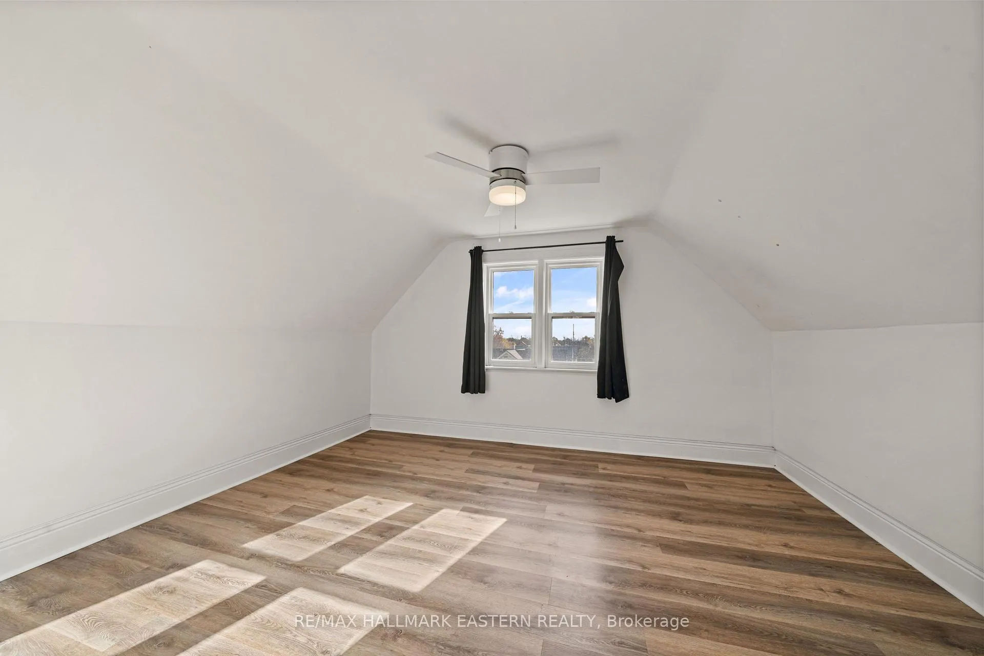 Photo 19 of 300 Wolfe Street, Peterborough, Town Ward 3 — HOMEH