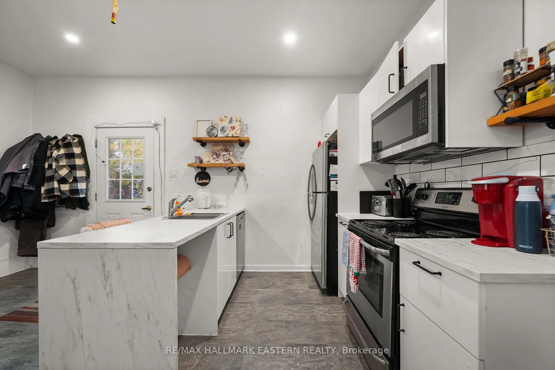 Photo 24 of 300 Wolfe Street, Peterborough, Town Ward 3 — HOMEH