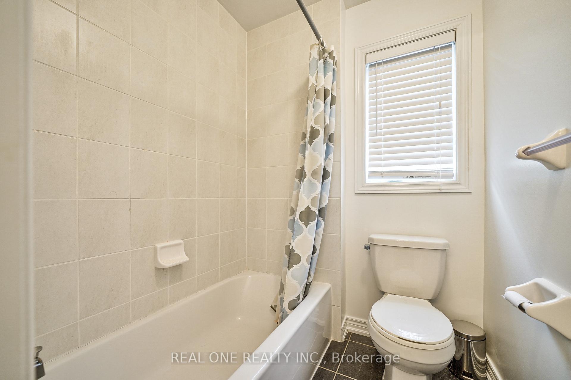 Photo 31 of 20 Riding Mountain Drive, Richmond Hill, Jefferson — HOMEH