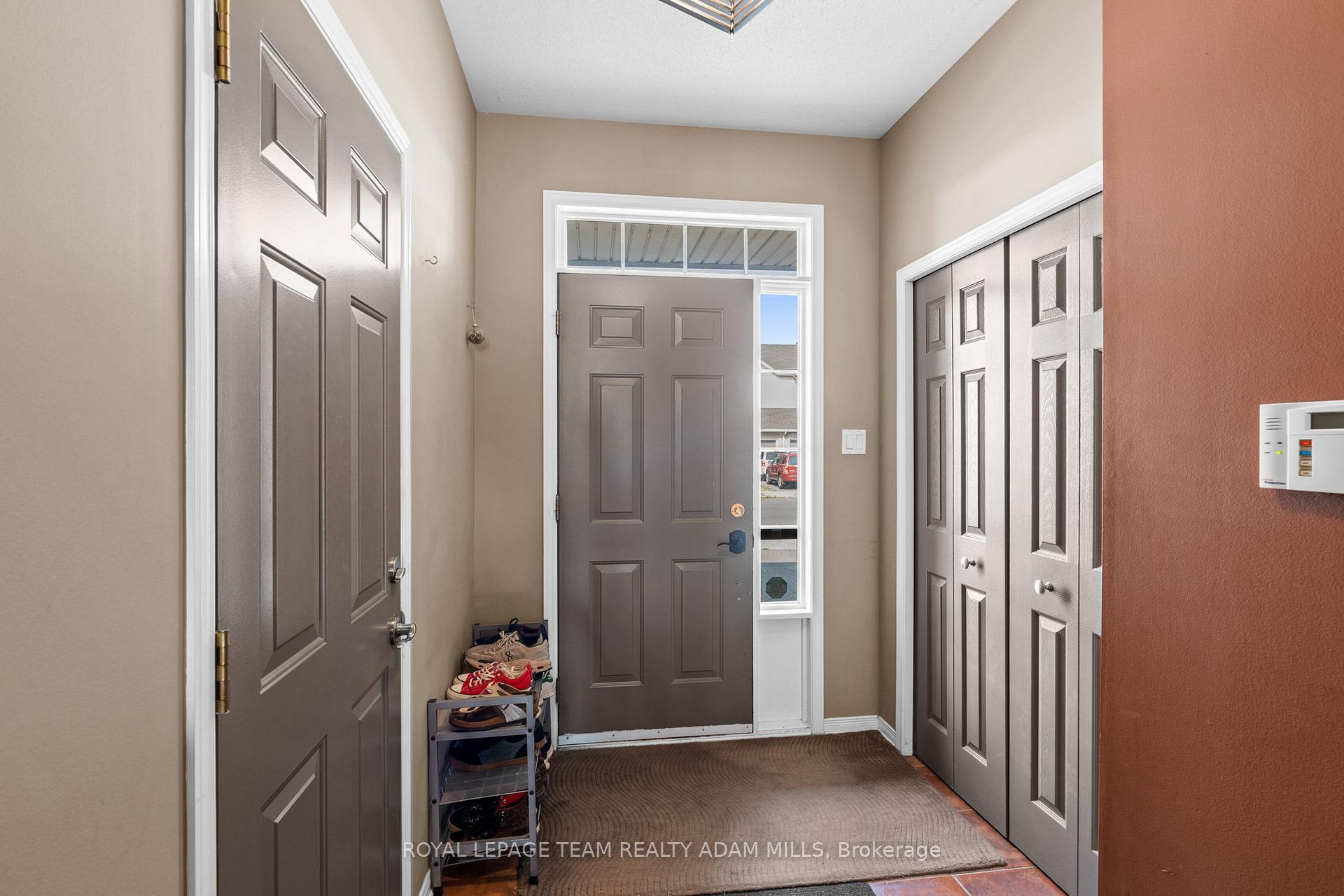 Photo 3 of 445 Claridge Drive, Ottawa, Barrhaven - Longfields — HOMEH