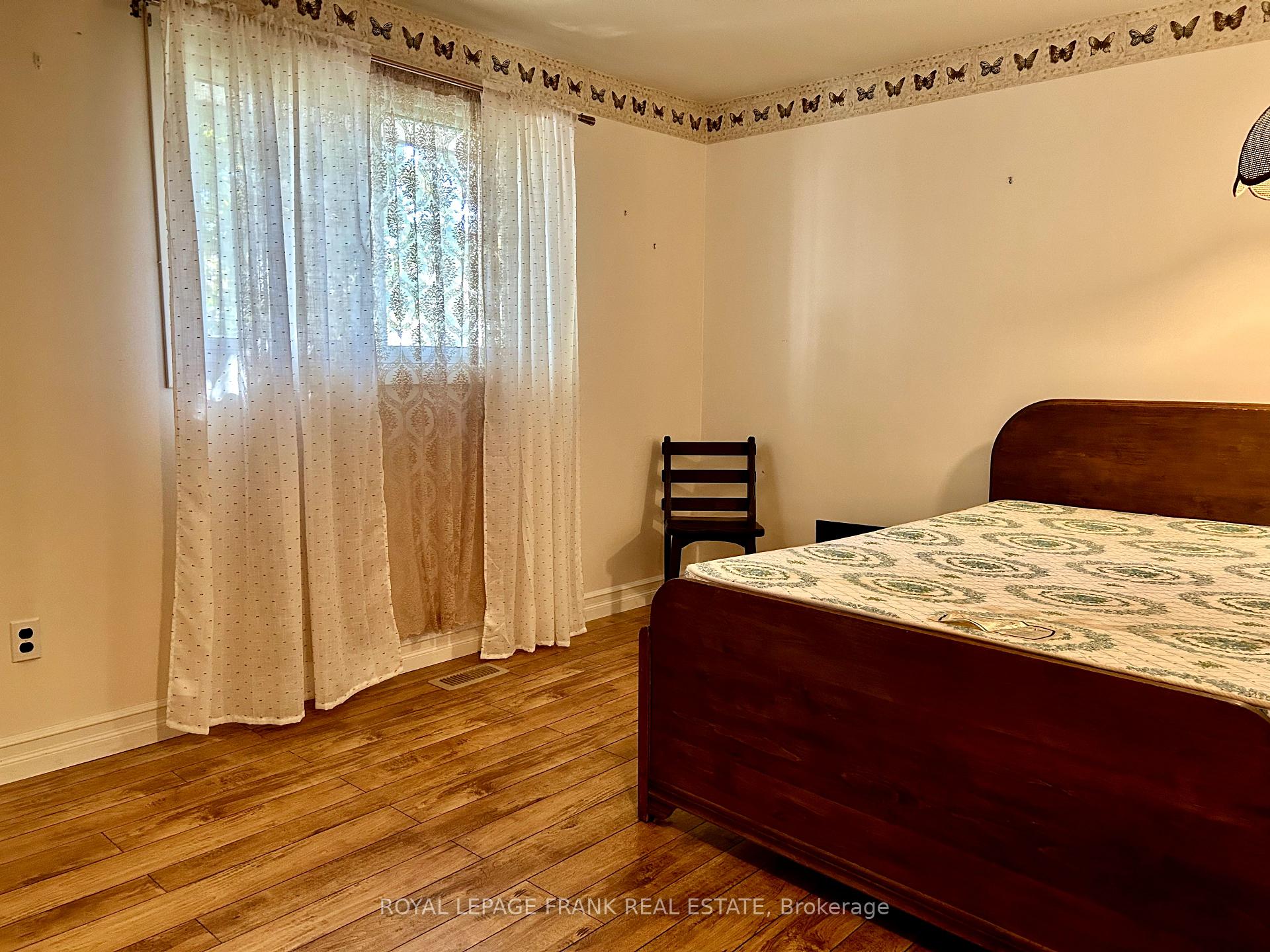 Photo 13 of 4 Peary Place, Peterborough, Northcrest Ward 5 — HOMEH