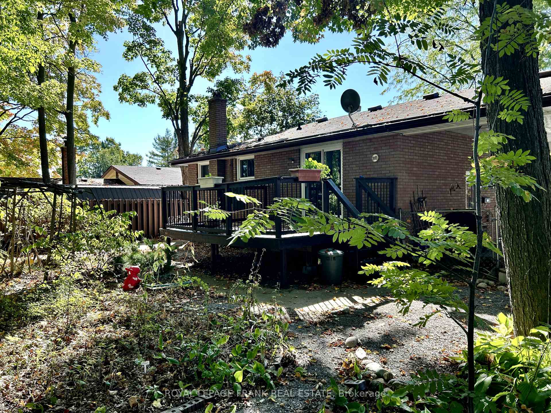 Photo 21 of 4 Peary Place, Peterborough, Northcrest Ward 5 — HOMEH