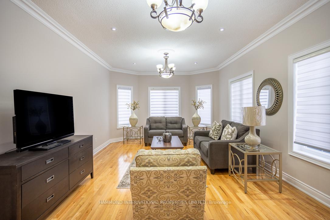 Photo 8 of 162 Via Borghese Street, Vaughan, Vellore Village — HOMEH