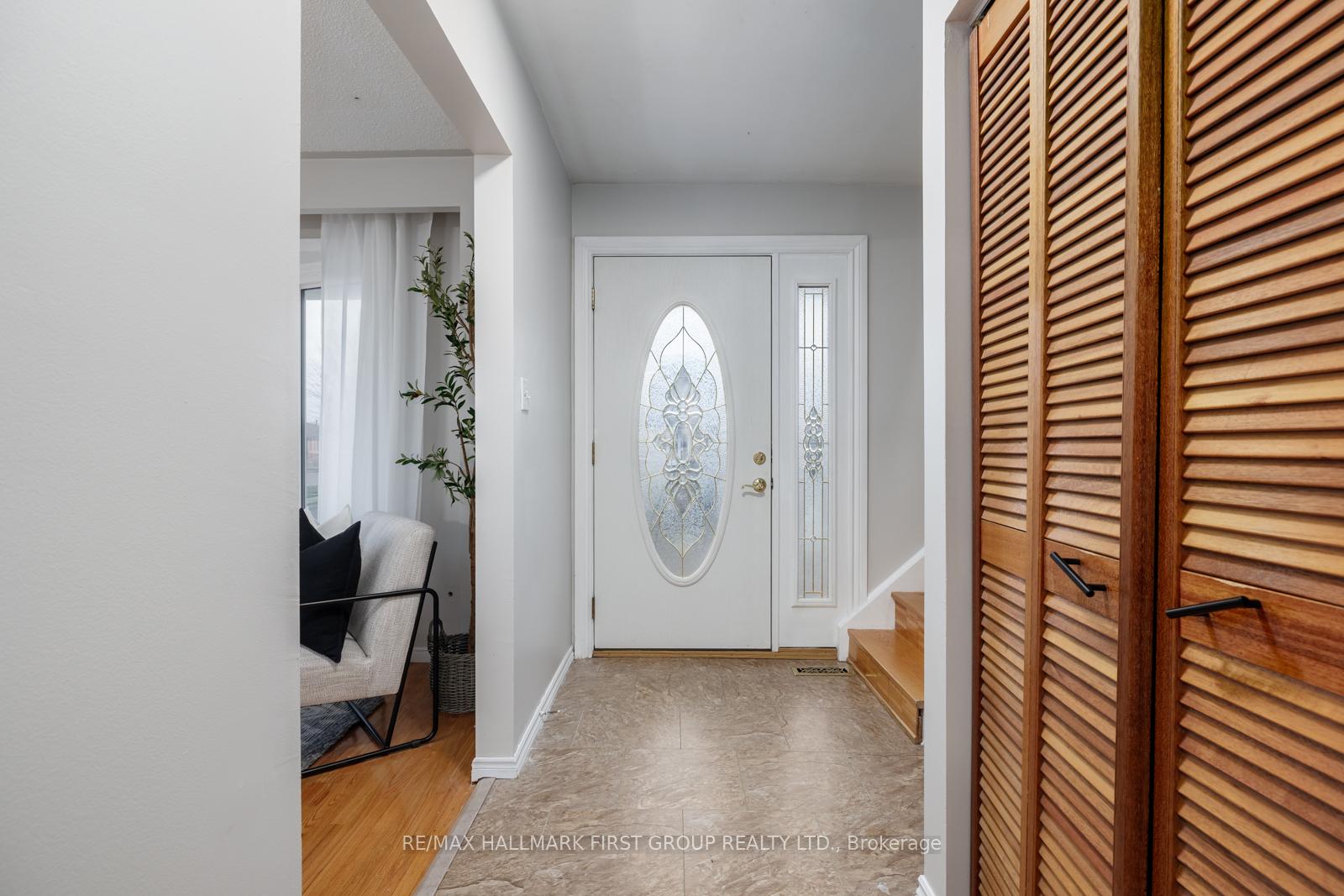 Photo 3 of 1395 Fundy Street, Oshawa, Lakeview — HOMEH