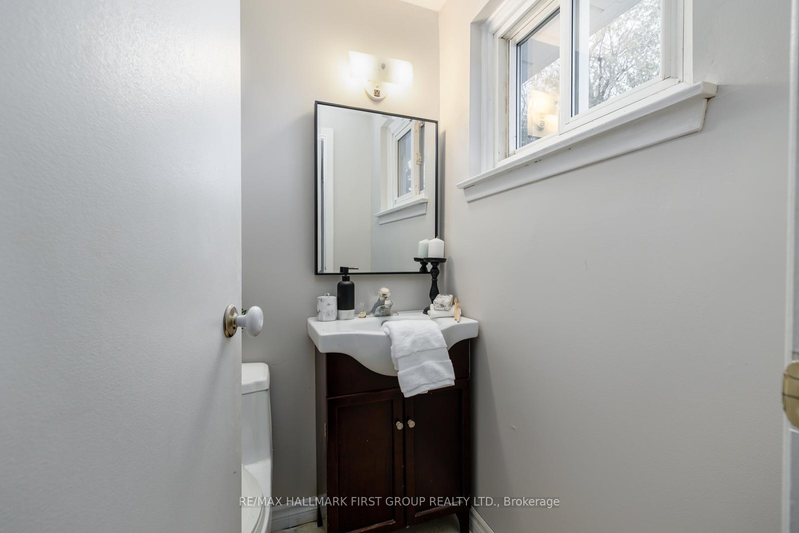 Photo 19 of 1395 Fundy Street, Oshawa, Lakeview — HOMEH