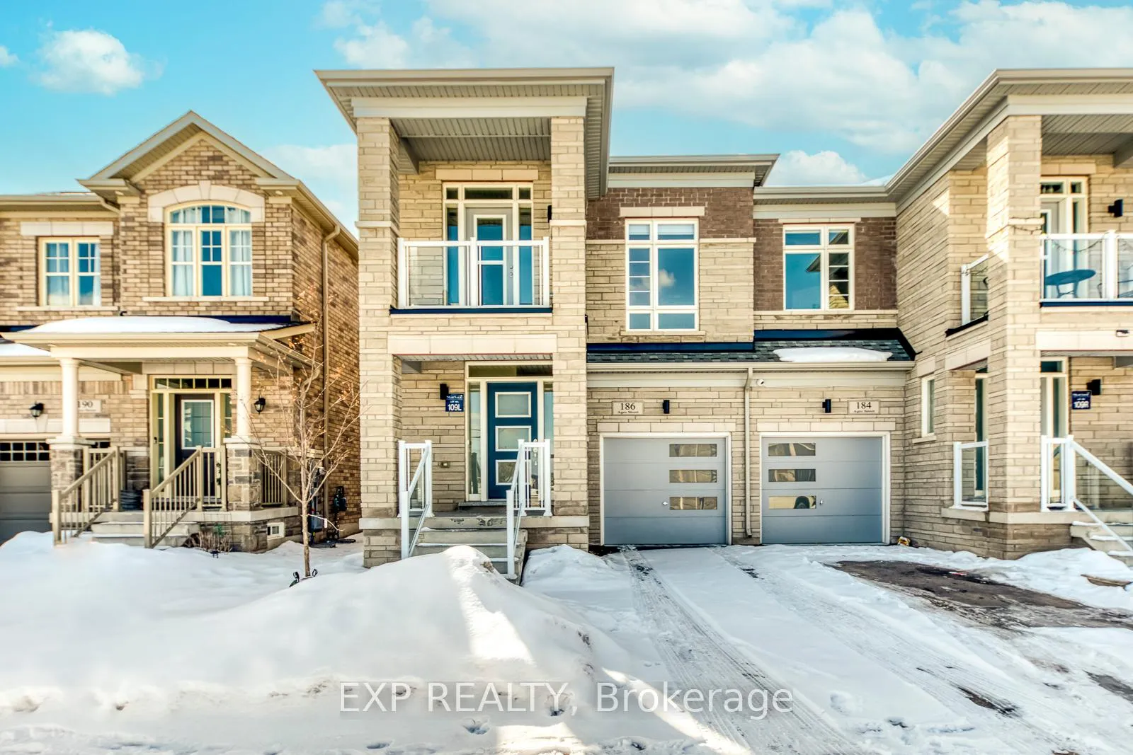 Photo 2 of 186 Agro Street, Hamilton, Waterdown — HOMEH