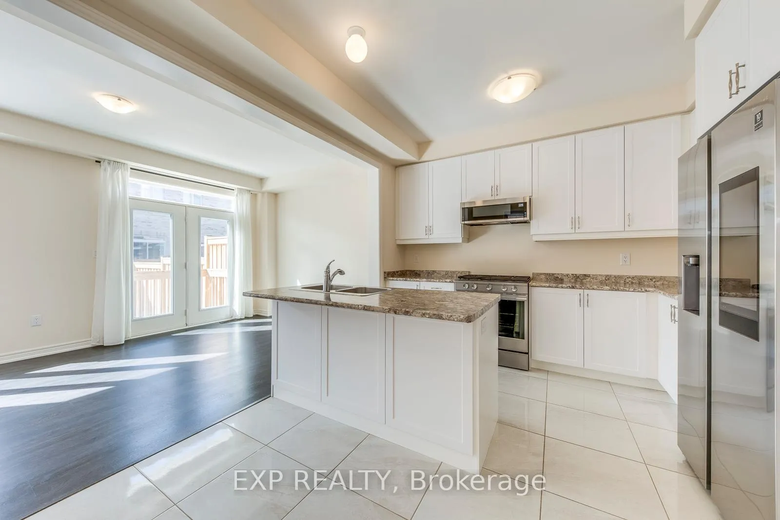 Photo 5 of 186 Agro Street, Hamilton, Waterdown — HOMEH