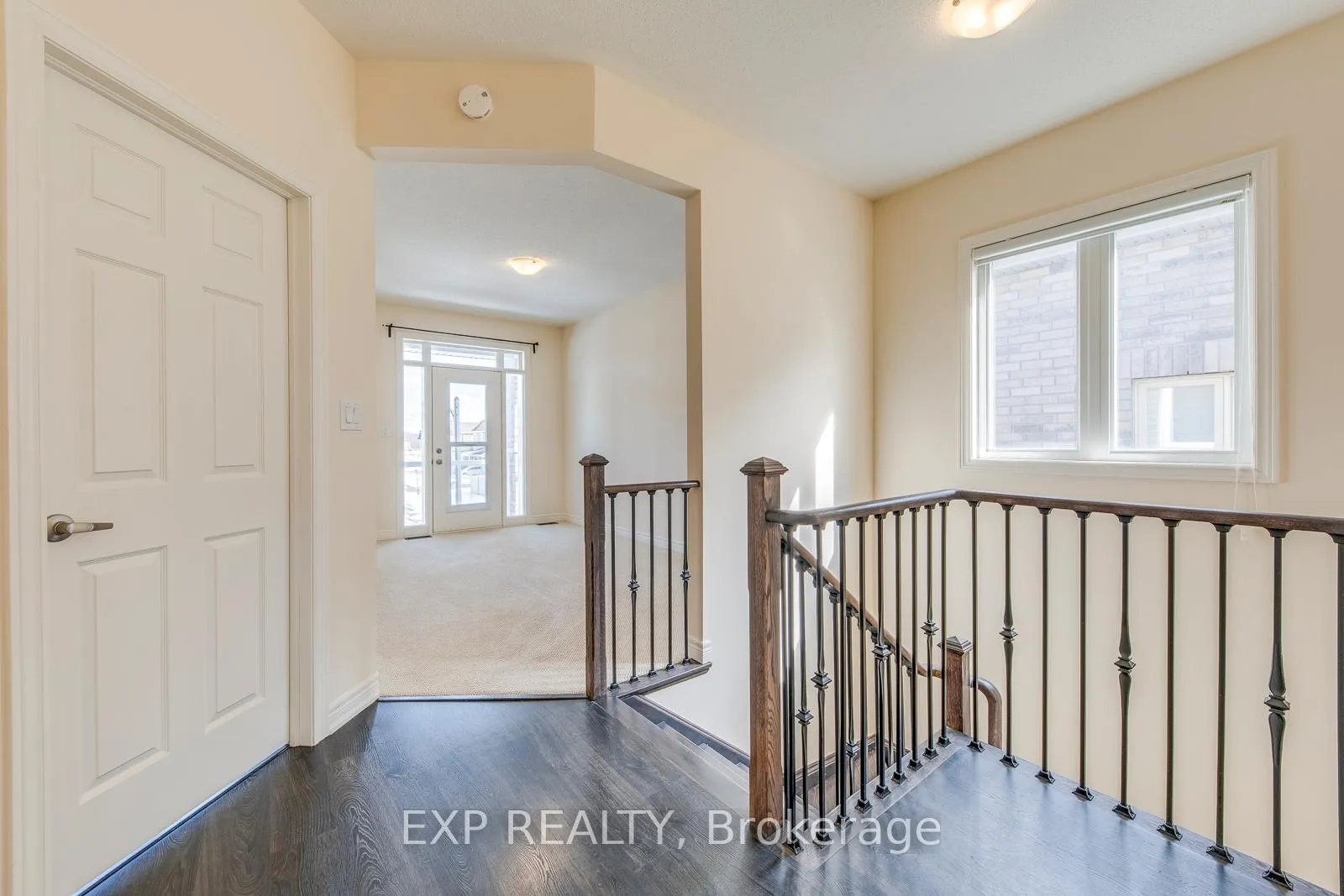 Photo 33 of 186 Agro Street, Hamilton, Waterdown — HOMEH