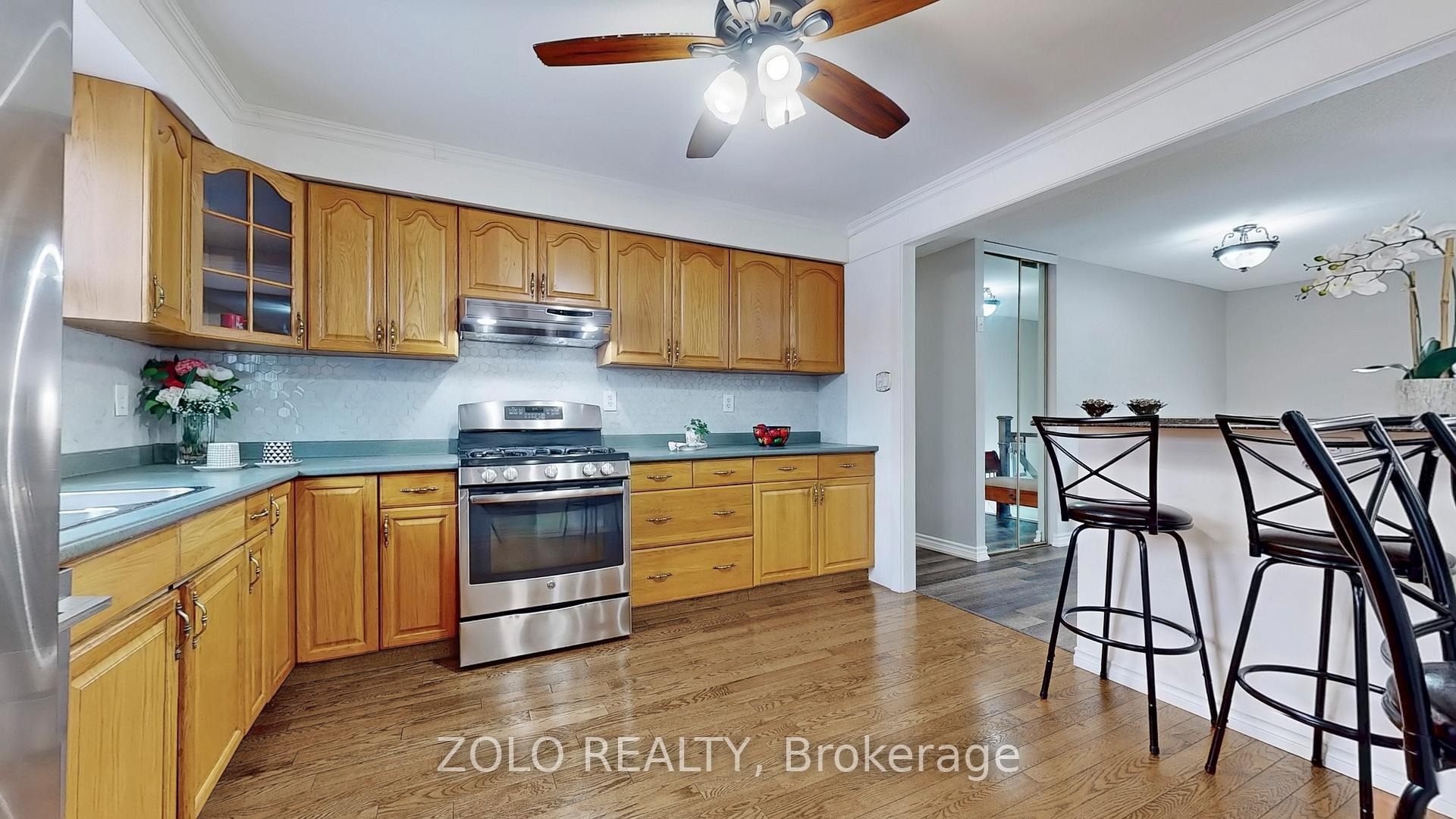 Photo 15 of 121 Michael Boulevard, Whitby, Lynde Creek — HOMEH