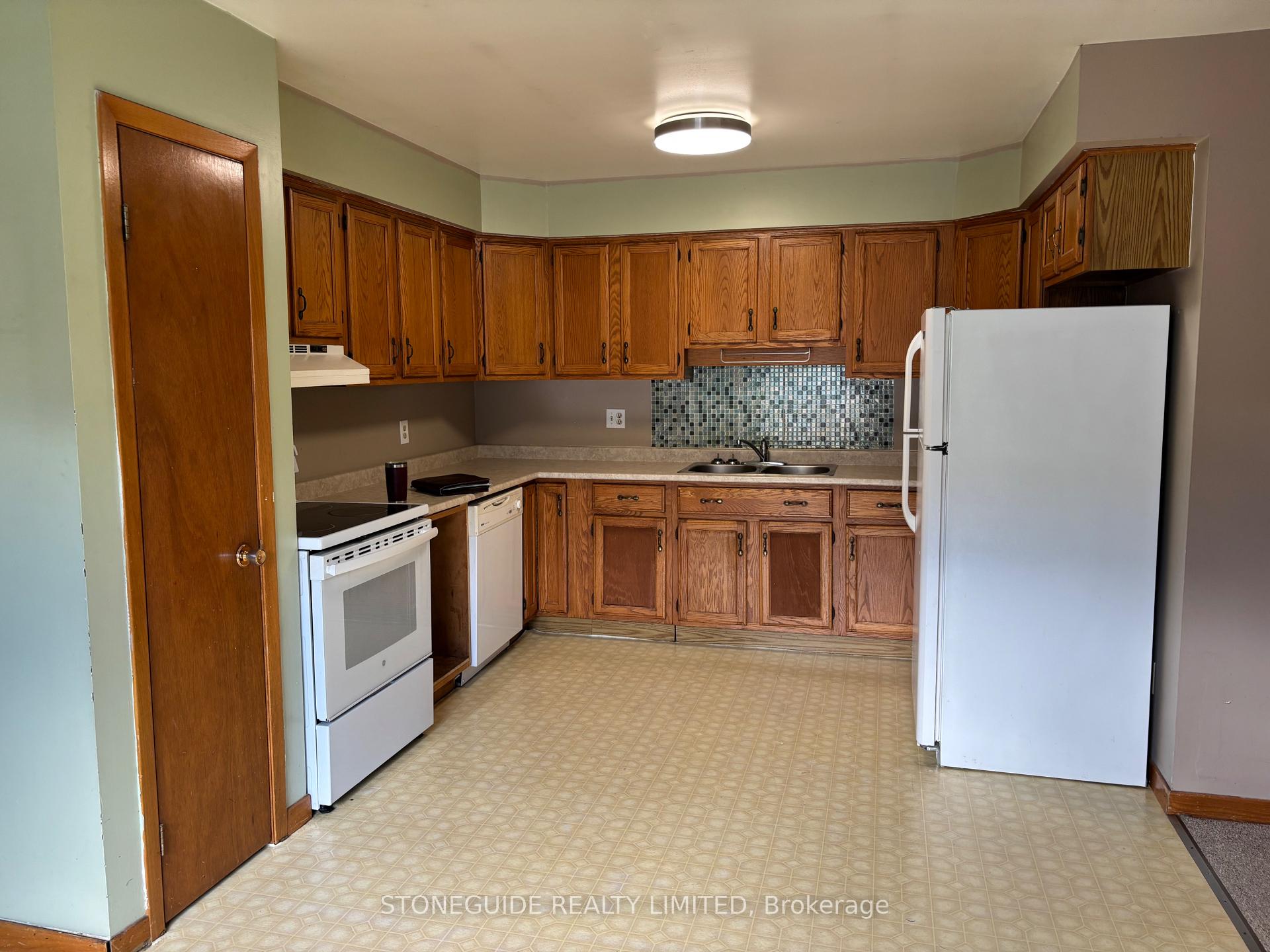 Photo 8 of 2180 Easthill Drive, Peterborough, Ashburnham Ward 4 — HOMEH