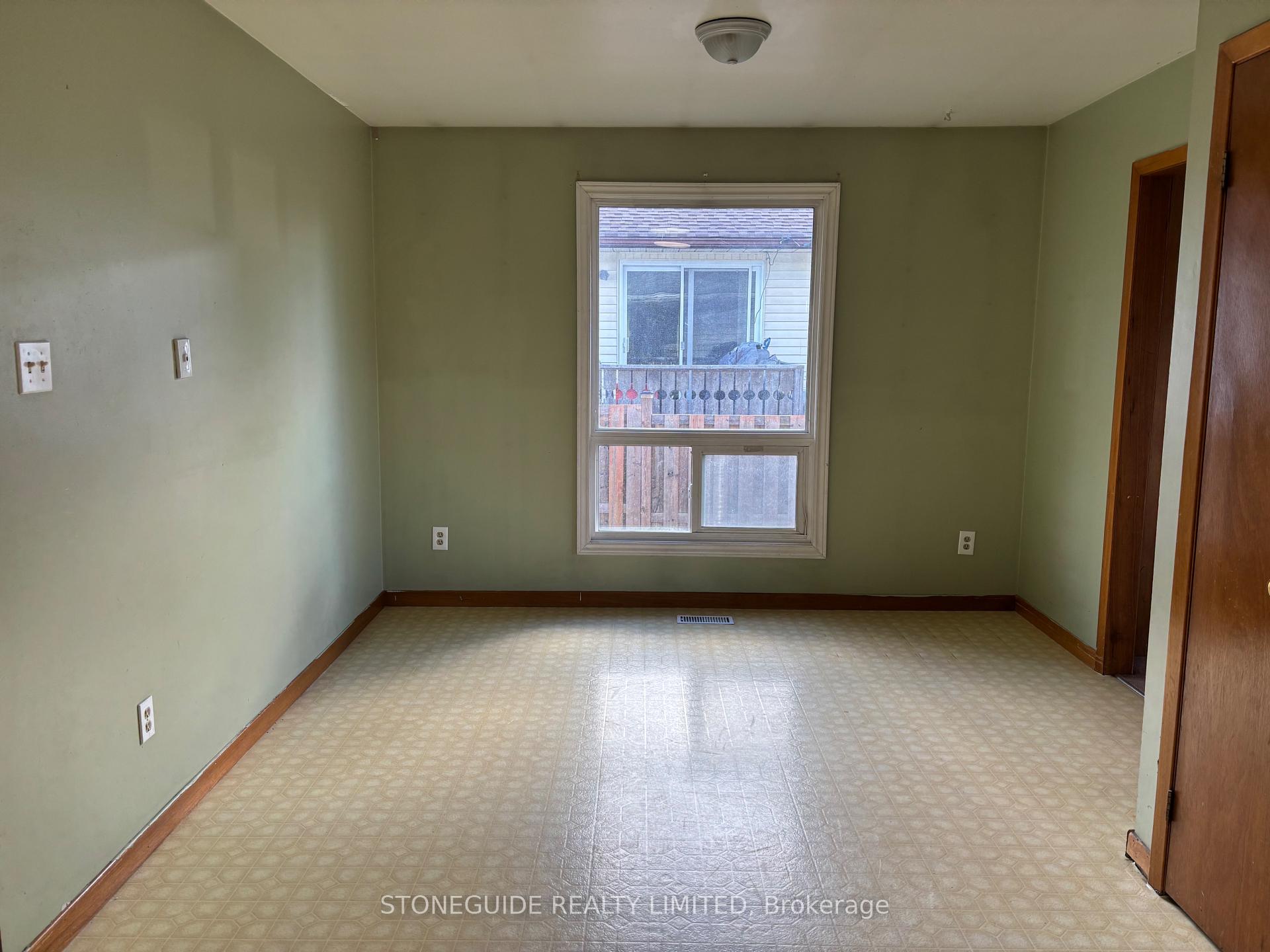 Photo 10 of 2180 Easthill Drive, Peterborough, Ashburnham Ward 4 — HOMEH