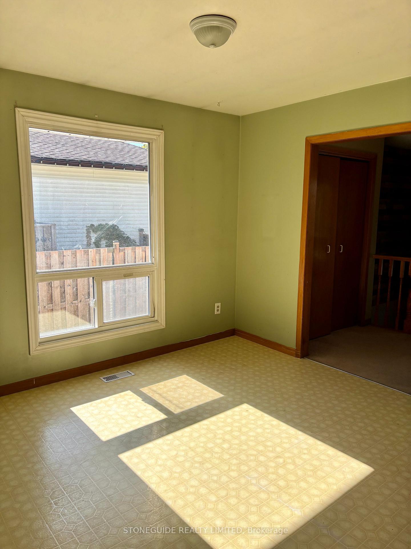 Photo 11 of 2180 Easthill Drive, Peterborough, Ashburnham Ward 4 — HOMEH