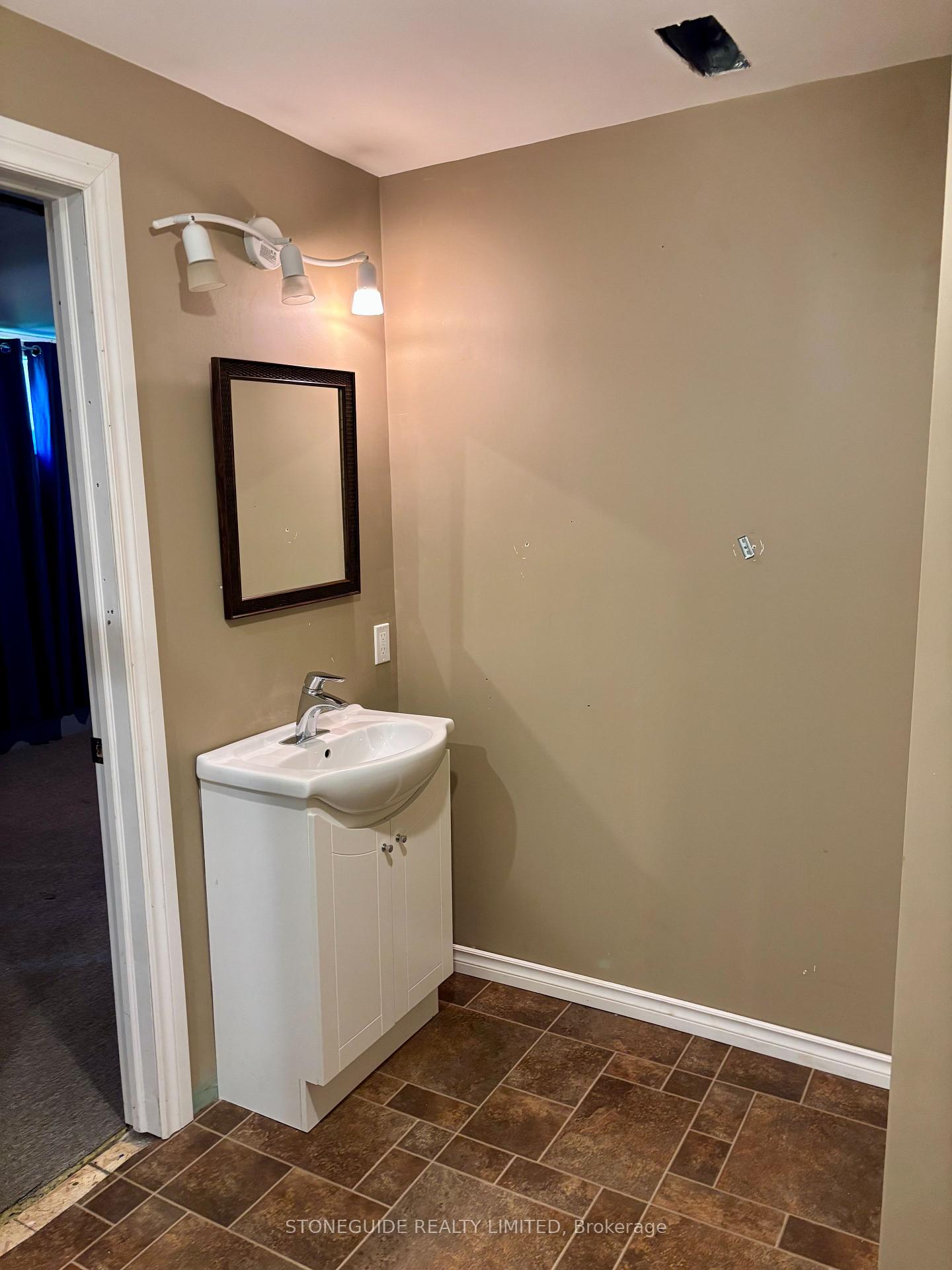 Photo 30 of 2180 Easthill Drive, Peterborough, Ashburnham Ward 4 — HOMEH