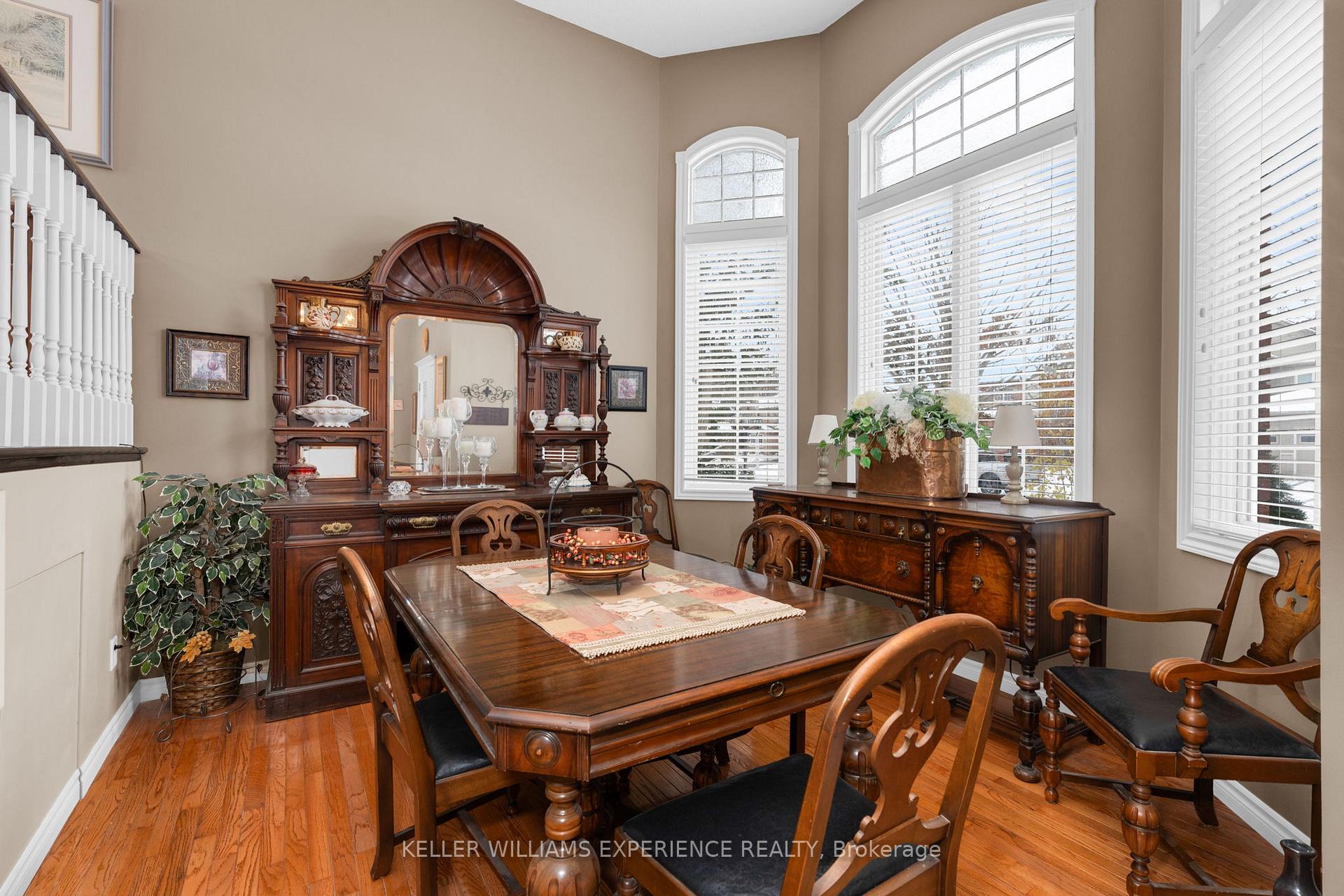 Photo 3 of 33 Allsop Crescent, Barrie, Holly — HOMEH