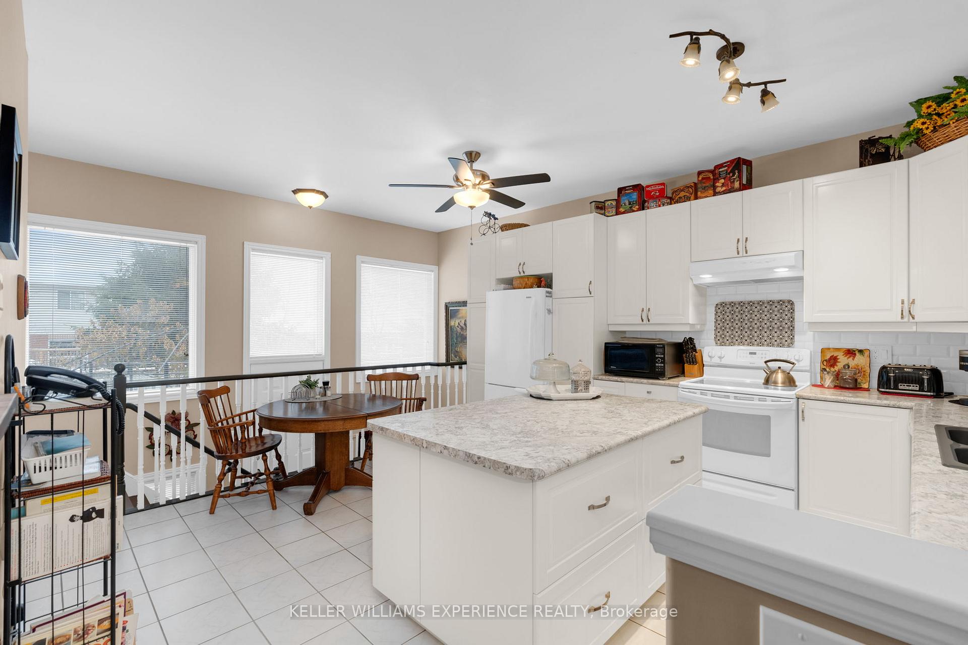 Photo 4 of 33 Allsop Crescent, Barrie, Holly — HOMEH