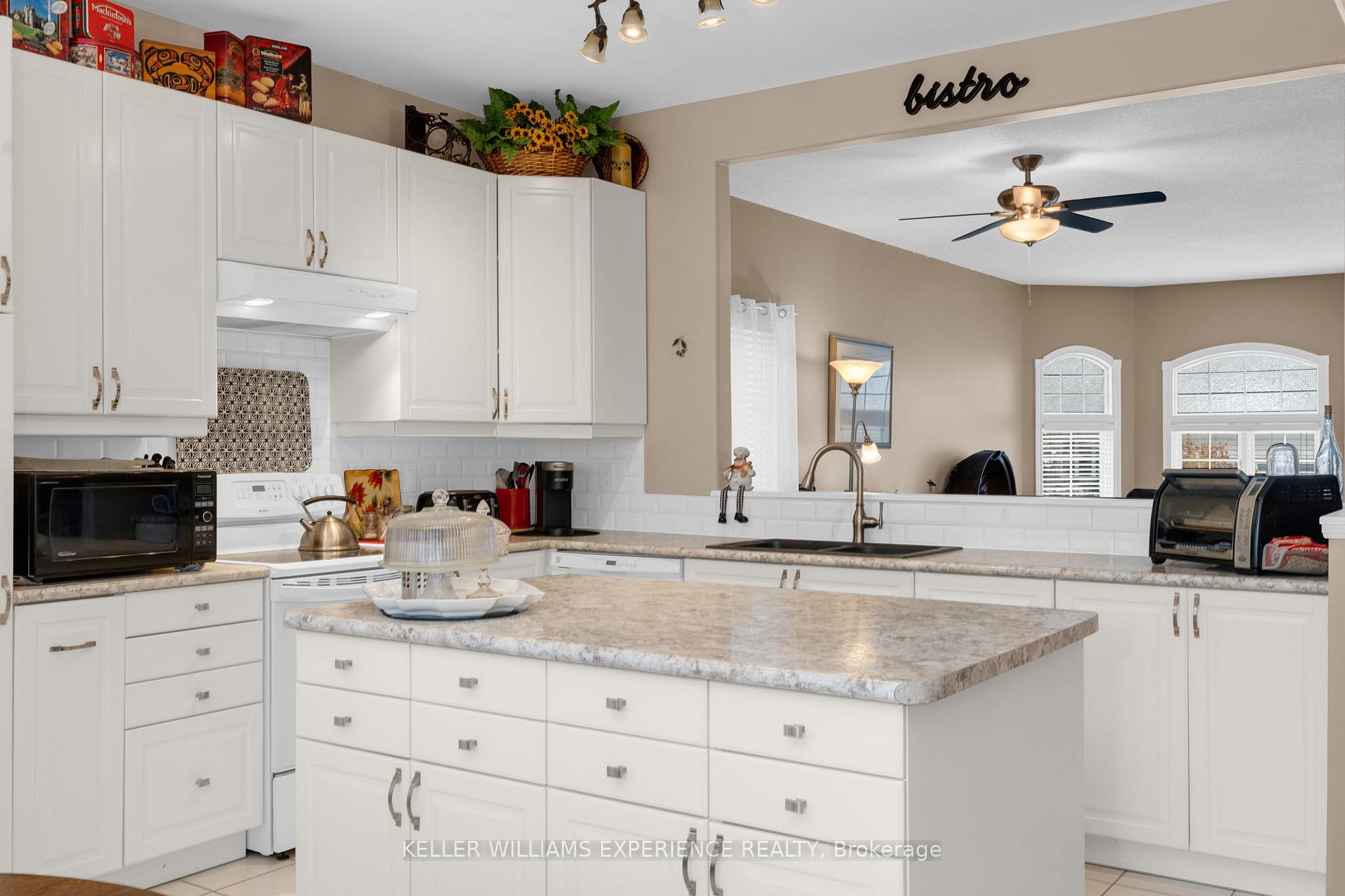 Photo 19 of 33 Allsop Crescent, Barrie, Holly — HOMEH