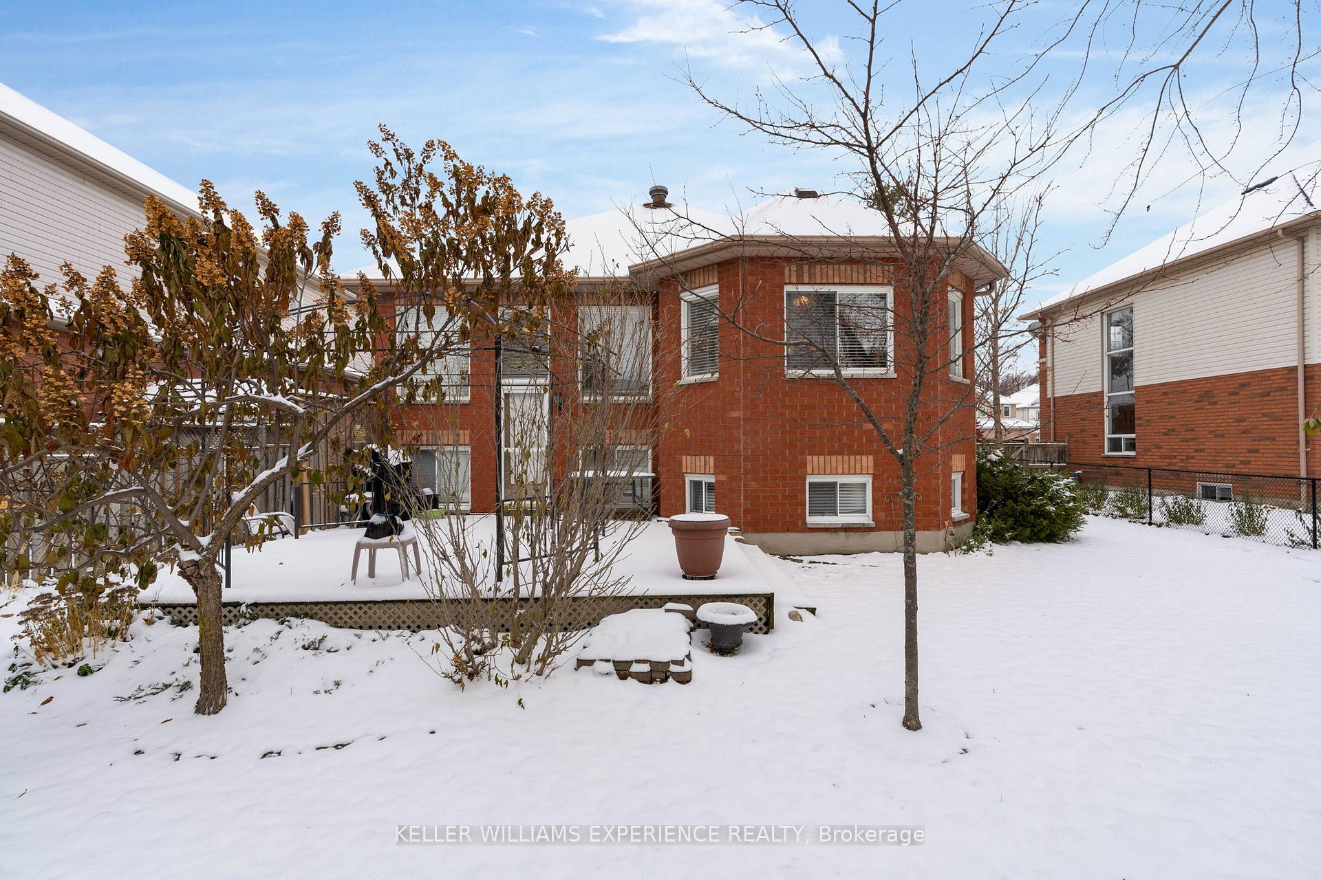 Photo 23 of 33 Allsop Crescent, Barrie, Holly — HOMEH