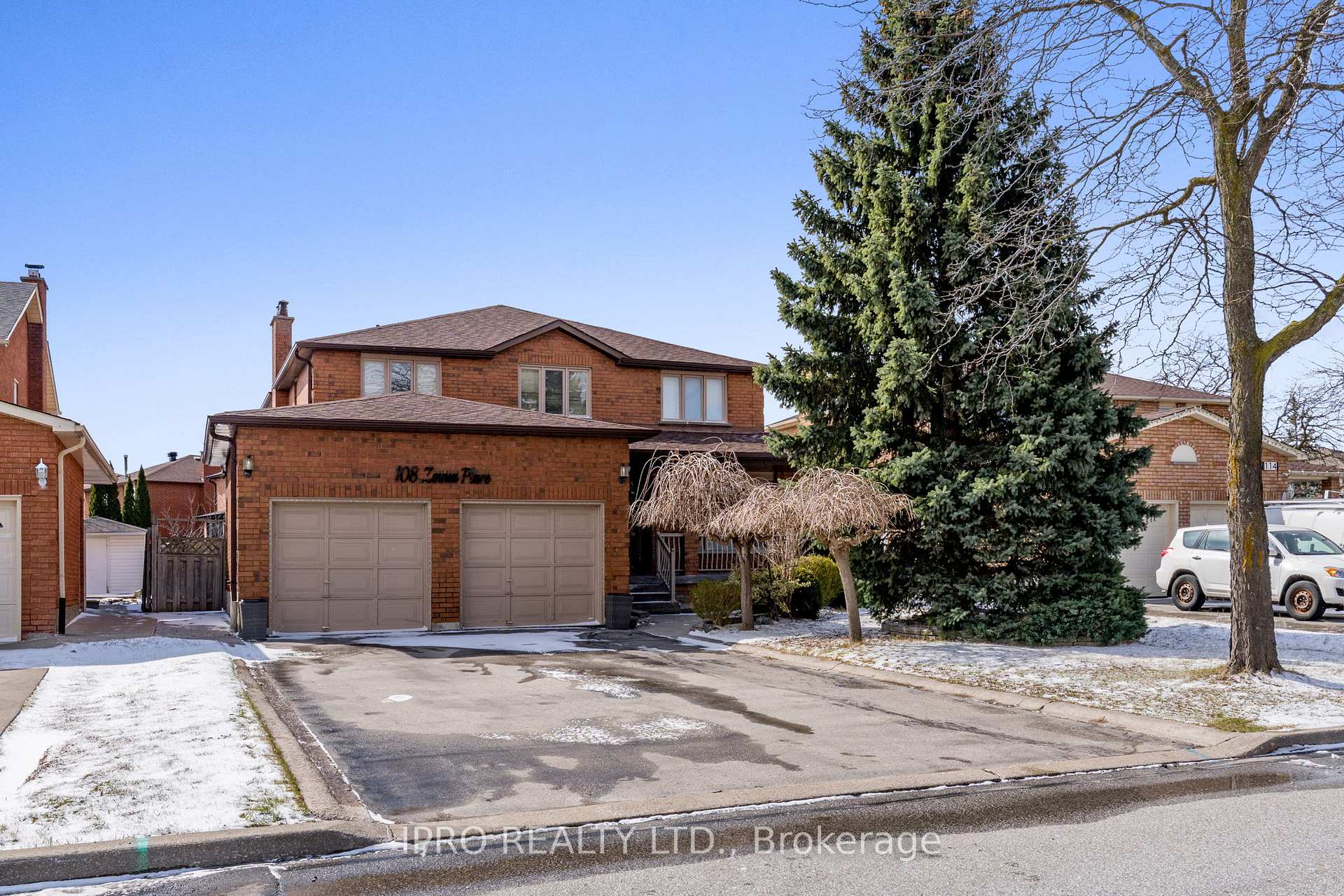 Front of 108 Zinnia Place