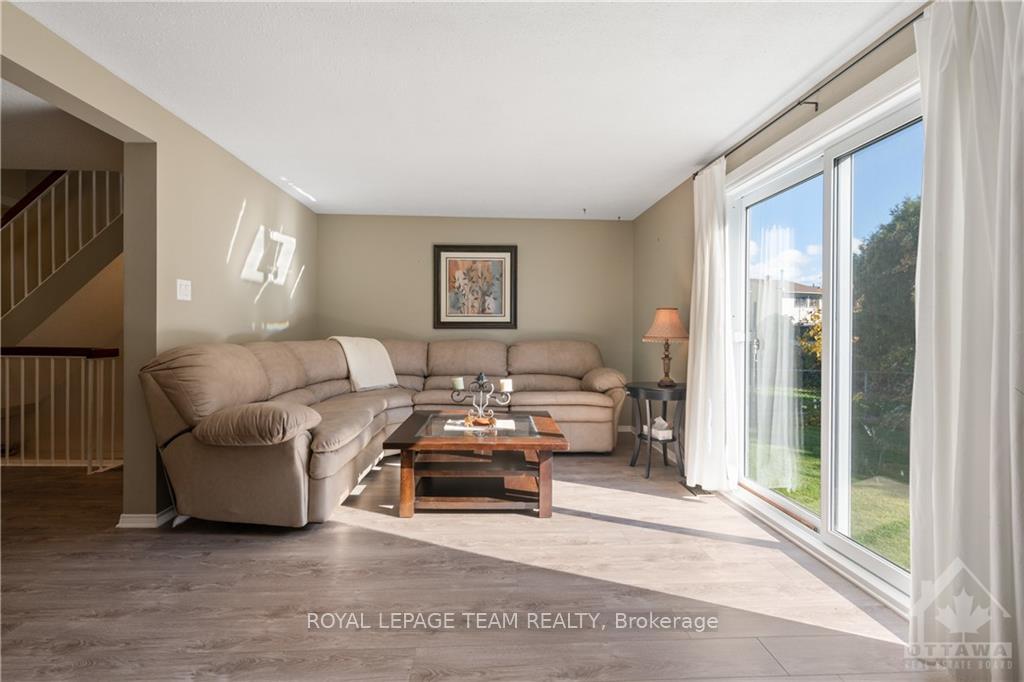 Photo 7 of 368 Duval Lane, Ottawa, Queenswood Heights South — HOMEH