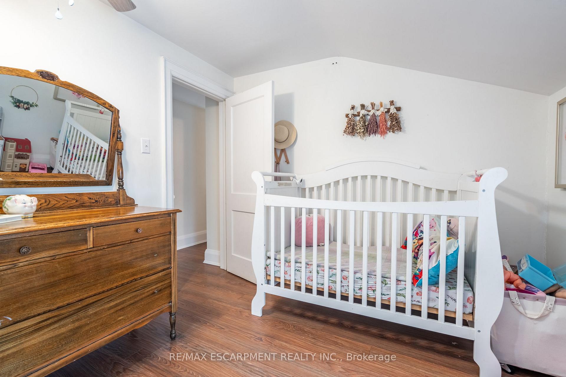 Photo 27 of 529 Forks Road, Welland, Broadway — HOMEH