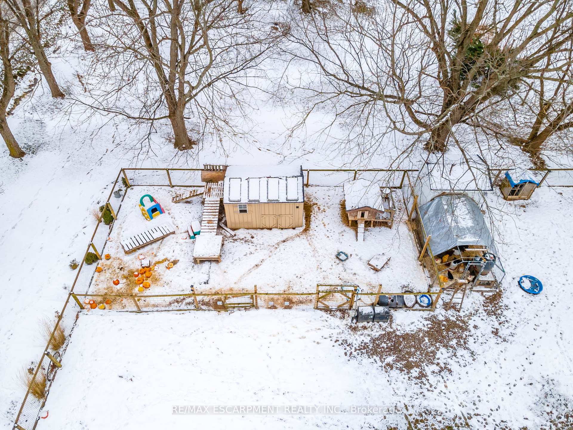 Photo 37 of 529 Forks Road, Welland, Broadway — HOMEH