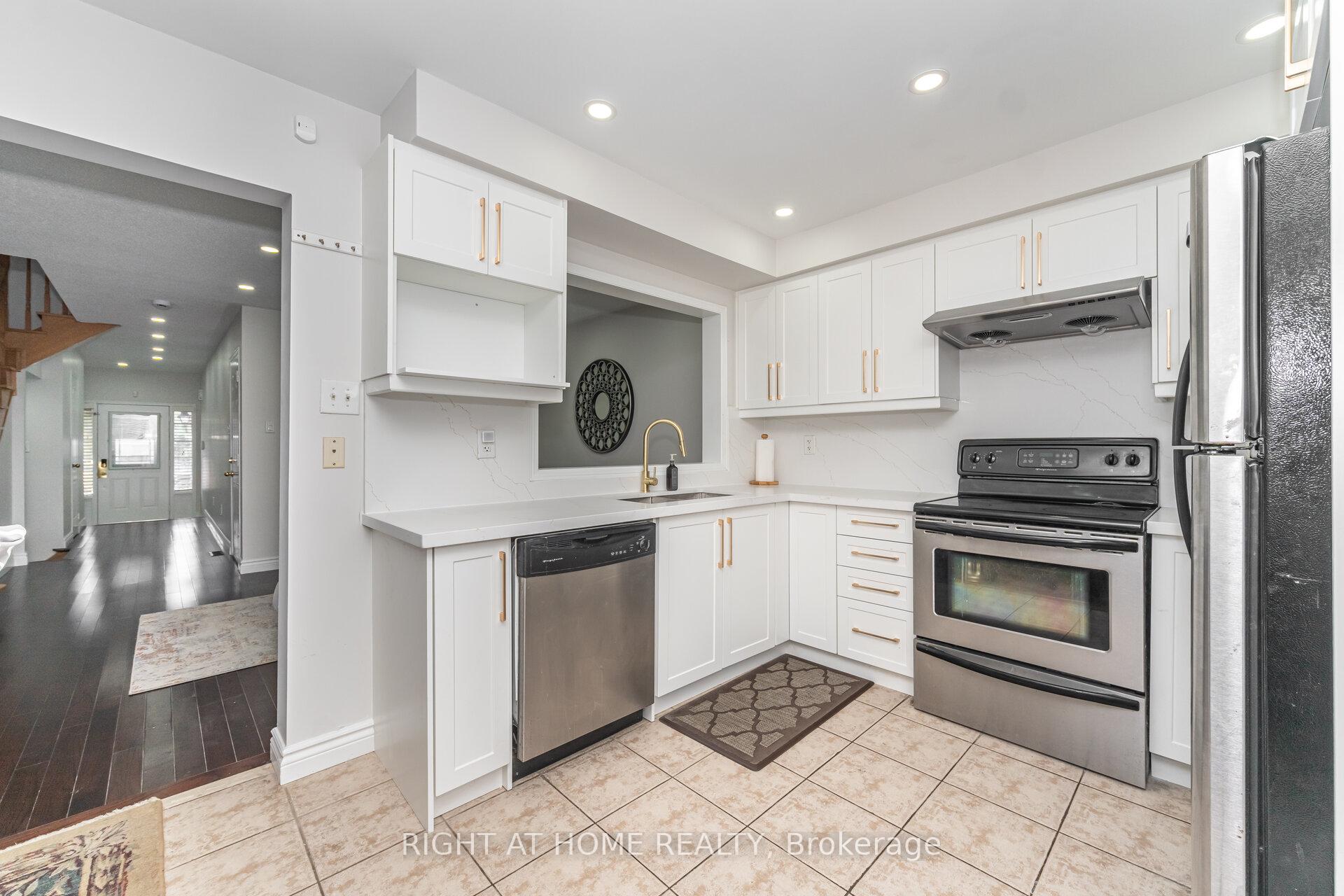 Photo 17 of 131 Crystal Glen Crescent, Brampton, Credit Valley — HOMEH