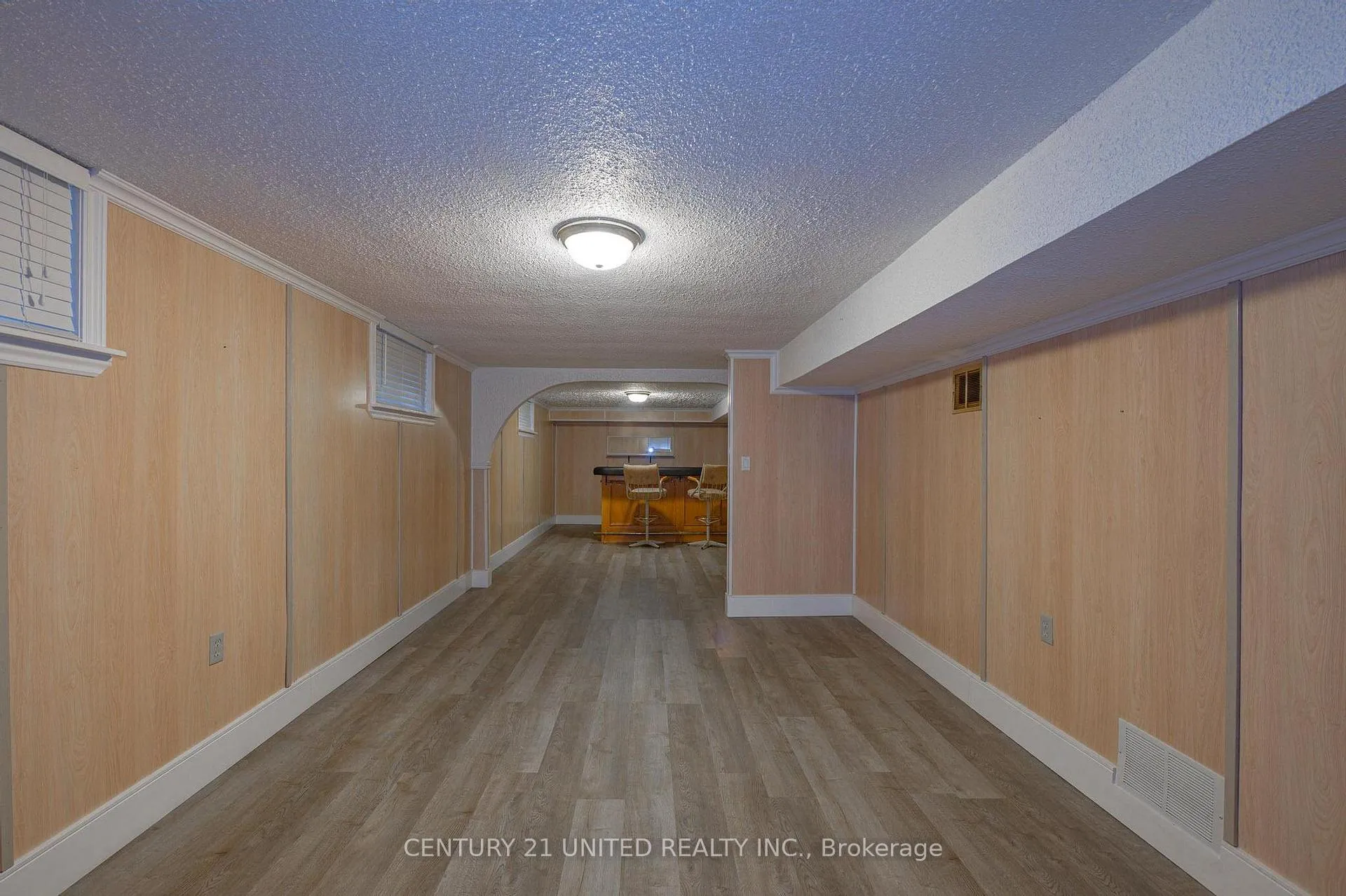 Photo 18 of 835 Barnardo Avenue, Peterborough, Northcrest Ward 5 — HOMEH