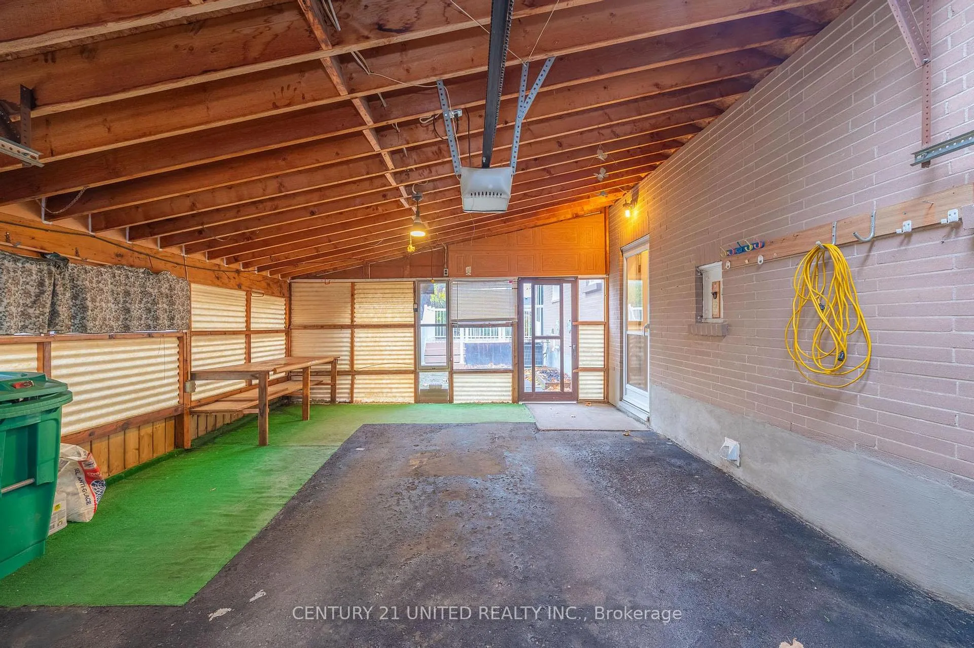 Photo 26 of 835 Barnardo Avenue, Peterborough, Northcrest Ward 5 — HOMEH