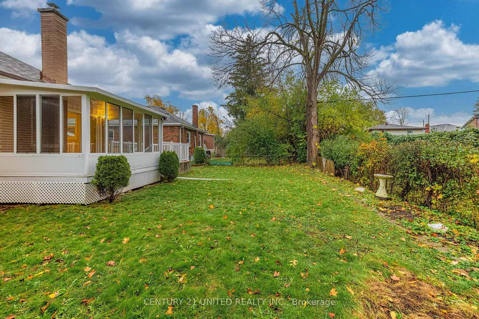 Photo 29 of 835 Barnardo Avenue, Peterborough, Northcrest Ward 5 — HOMEH