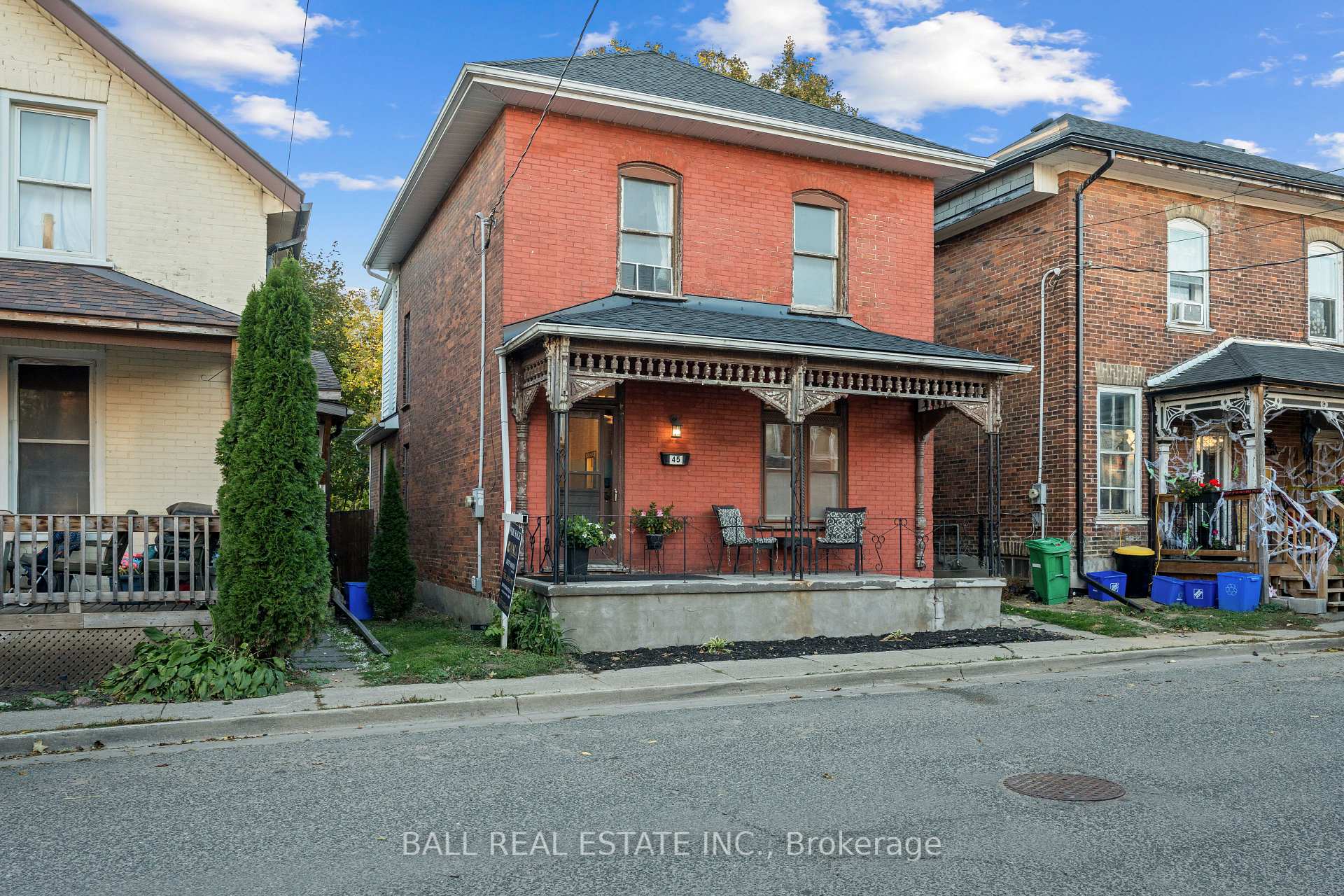 Photo 2 of 45 Lafayette Avenue, Peterborough, Town Ward 3 — HOMEH