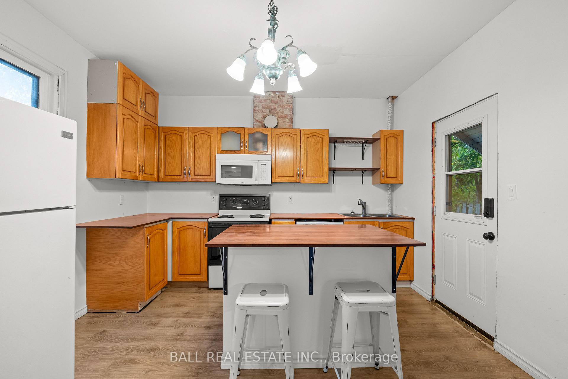 Photo 14 of 45 Lafayette Avenue, Peterborough, Town Ward 3 — HOMEH