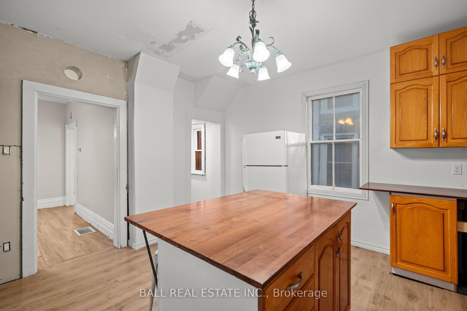 Photo 16 of 45 Lafayette Avenue, Peterborough, Town Ward 3 — HOMEH