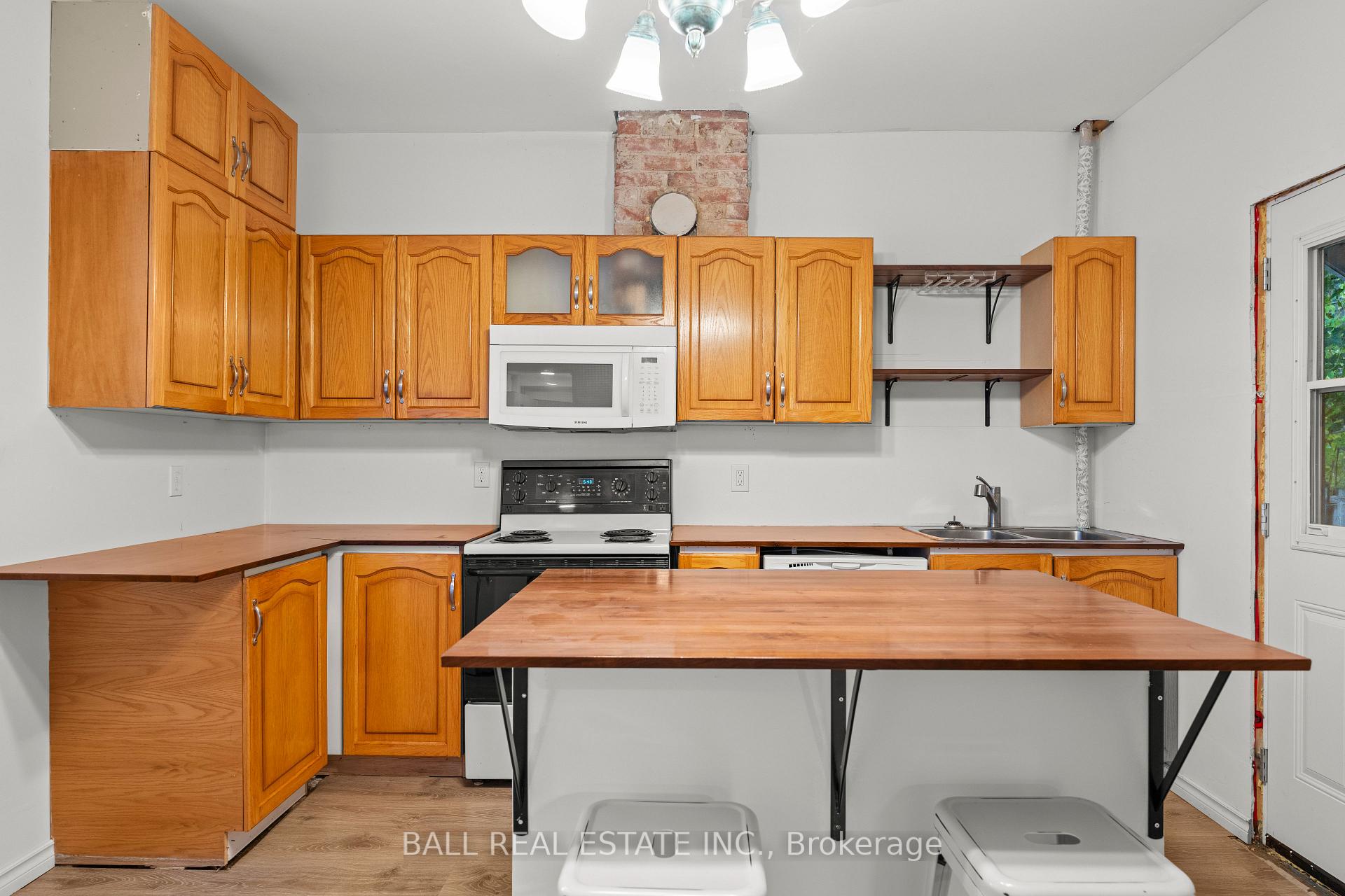 Photo 18 of 45 Lafayette Avenue, Peterborough, Town Ward 3 — HOMEH