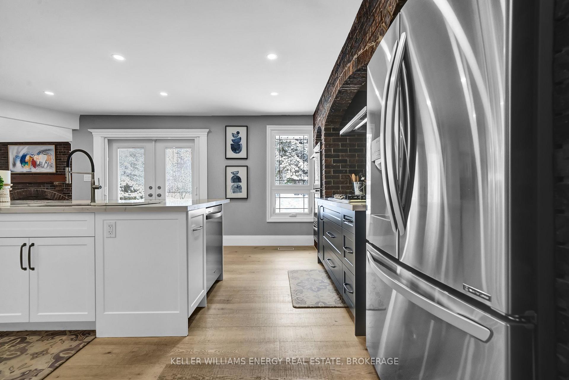 Photo 8 of 11 Glenlaura Crescent, Whitby, Rural Whitby — HOMEH