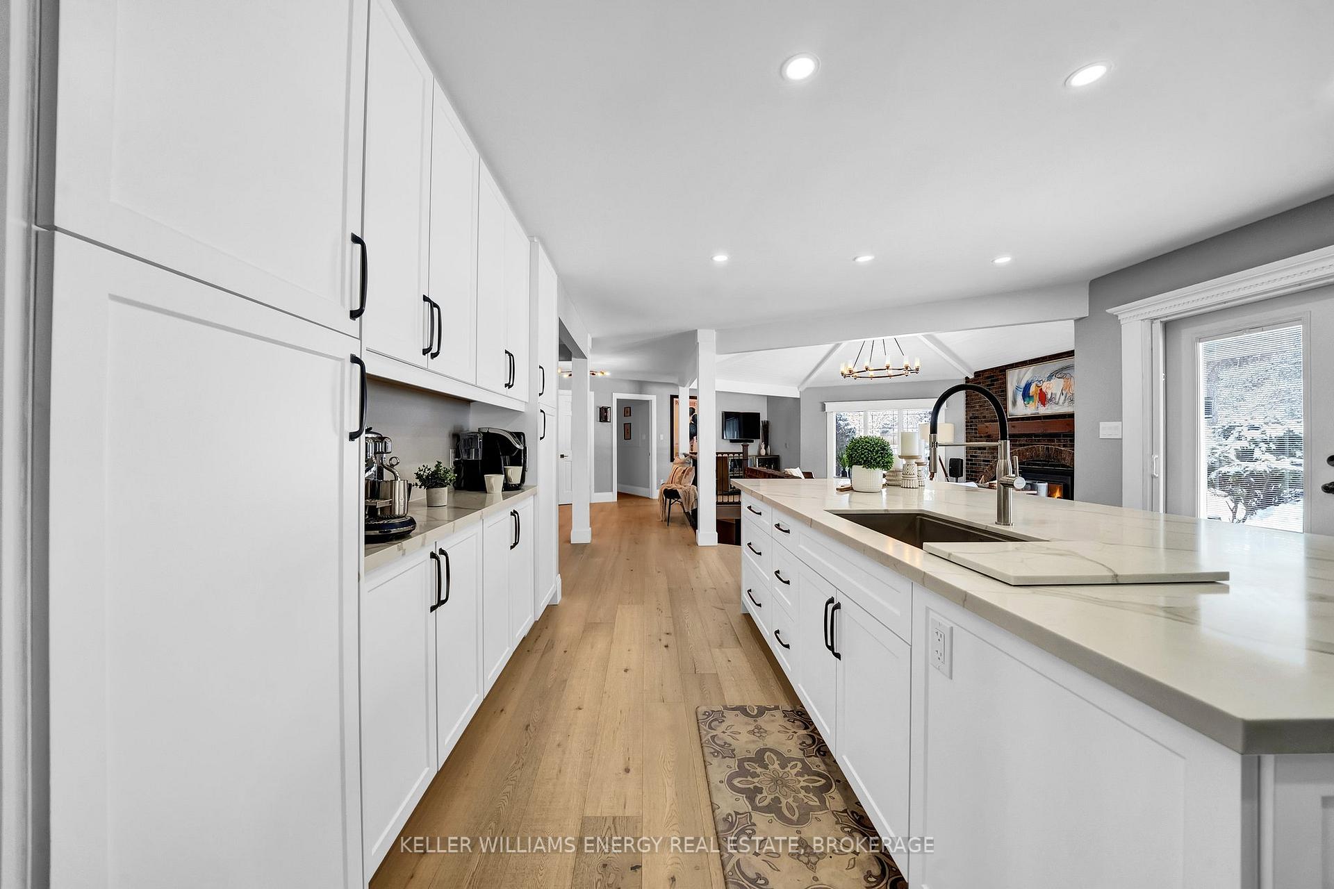 Photo 10 of 11 Glenlaura Crescent, Whitby, Rural Whitby — HOMEH