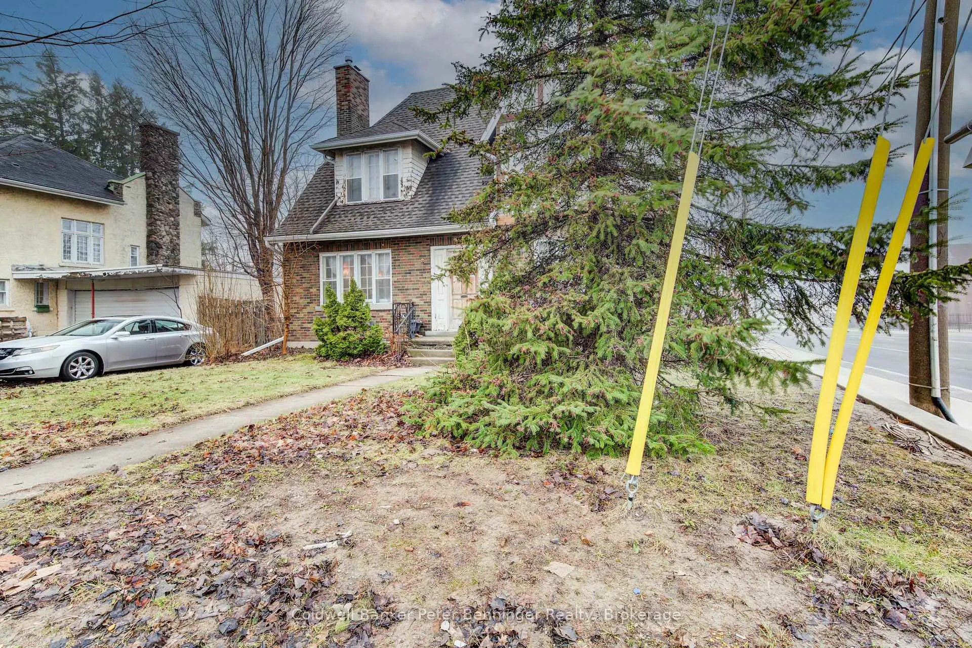 Photo 3 of 71 Margaret Avenue, Kitchener, Civic Centre — HOMEH