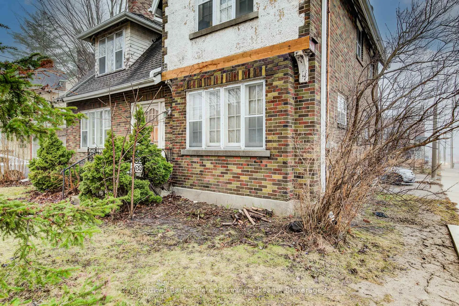Photo 4 of 71 Margaret Avenue, Kitchener, Civic Centre — HOMEH