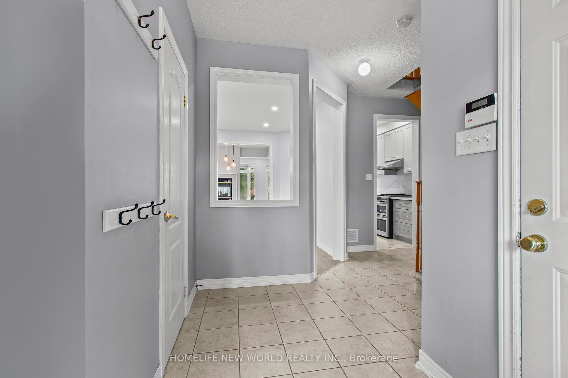 Photo 5 of 27 Holly Drive, Richmond Hill, Rouge Woods — HOMEH
