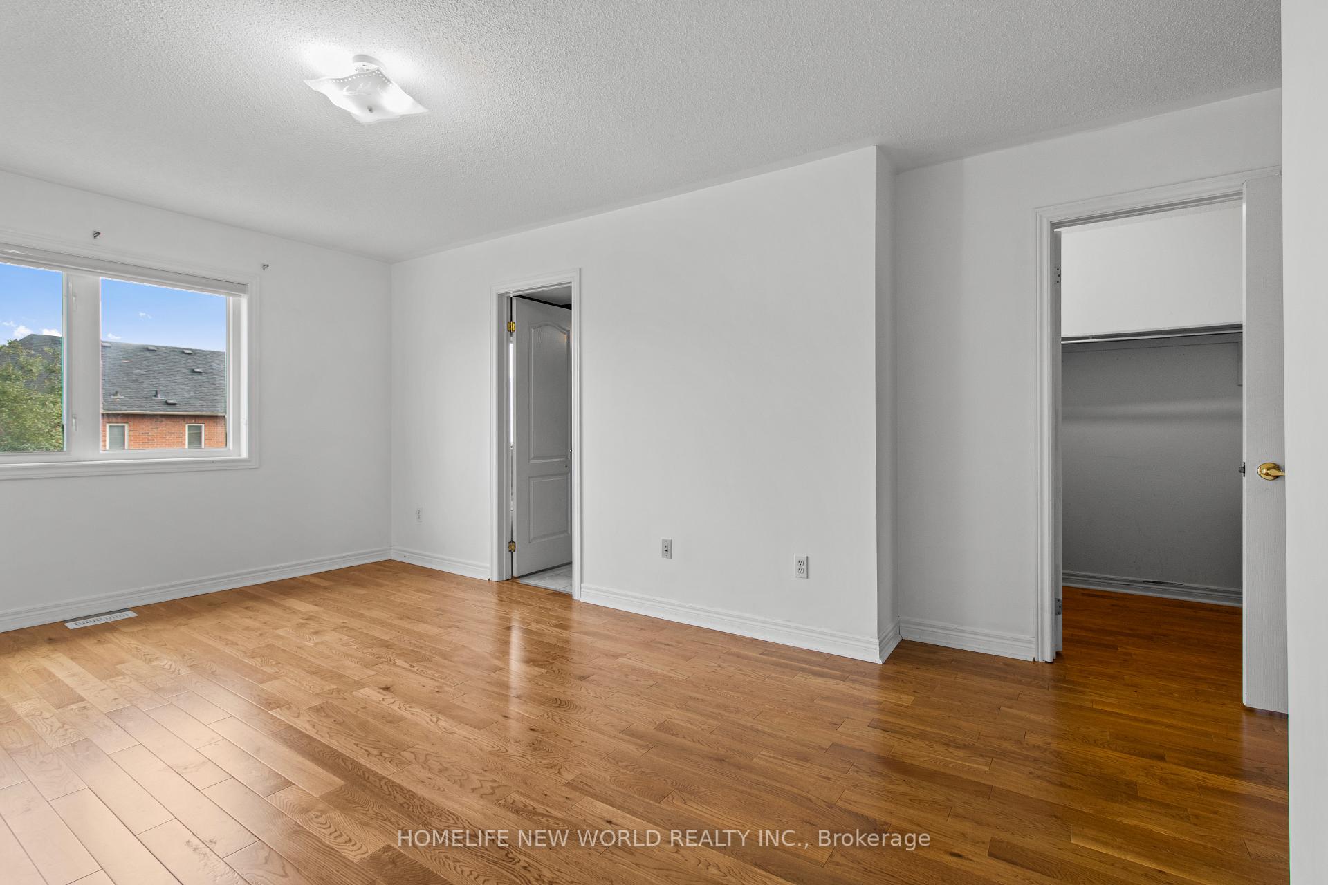 Photo 16 of 27 Holly Drive, Richmond Hill, Rouge Woods — HOMEH
