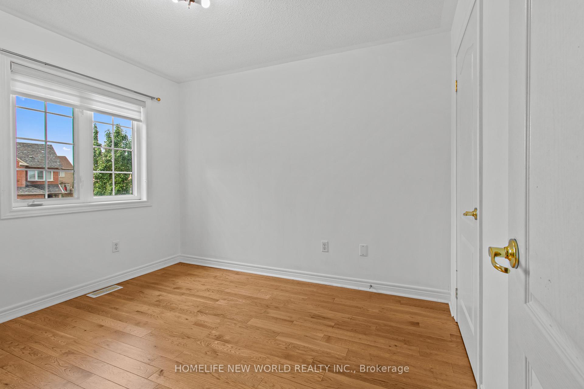 Photo 22 of 27 Holly Drive, Richmond Hill, Rouge Woods — HOMEH
