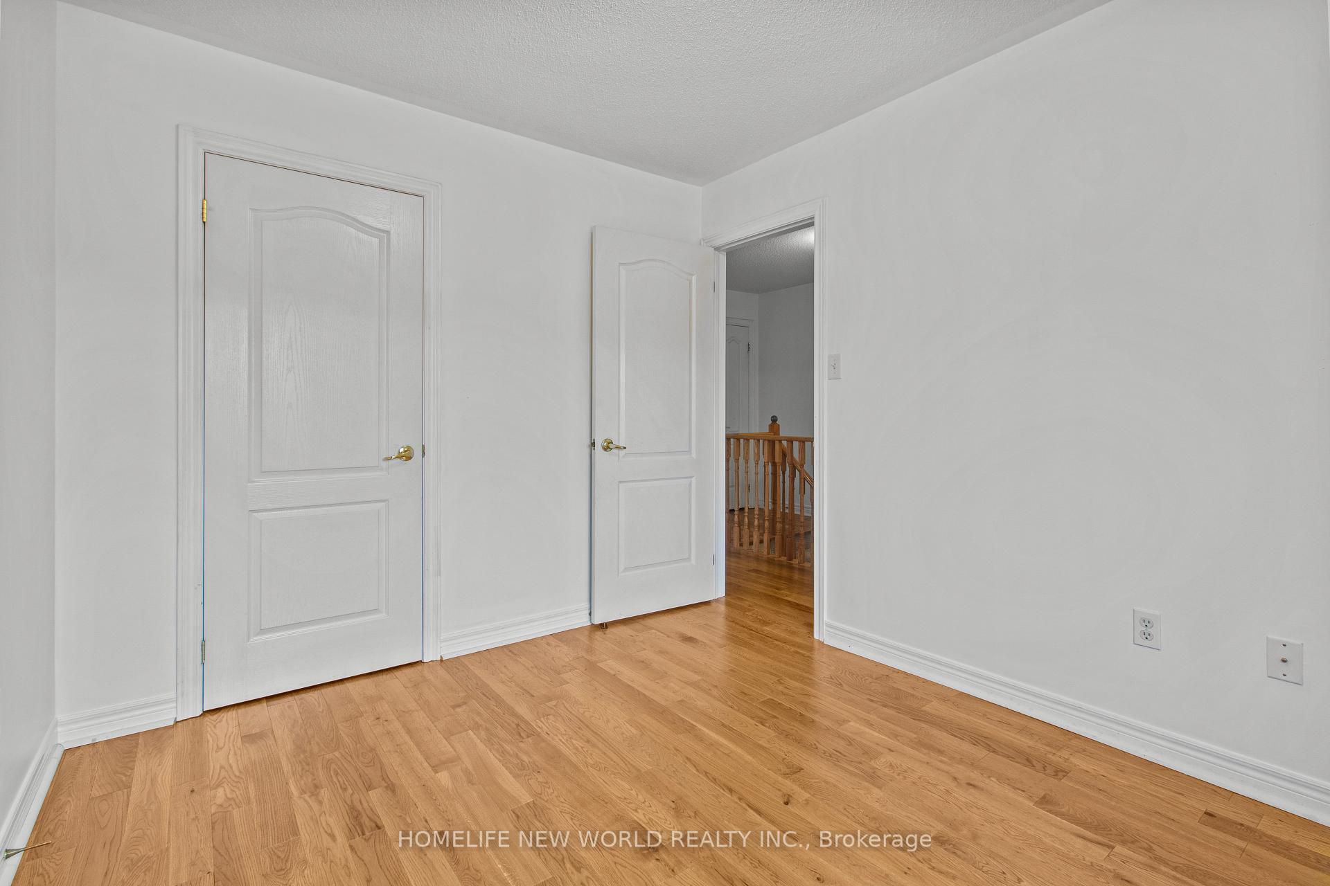 Photo 23 of 27 Holly Drive, Richmond Hill, Rouge Woods — HOMEH